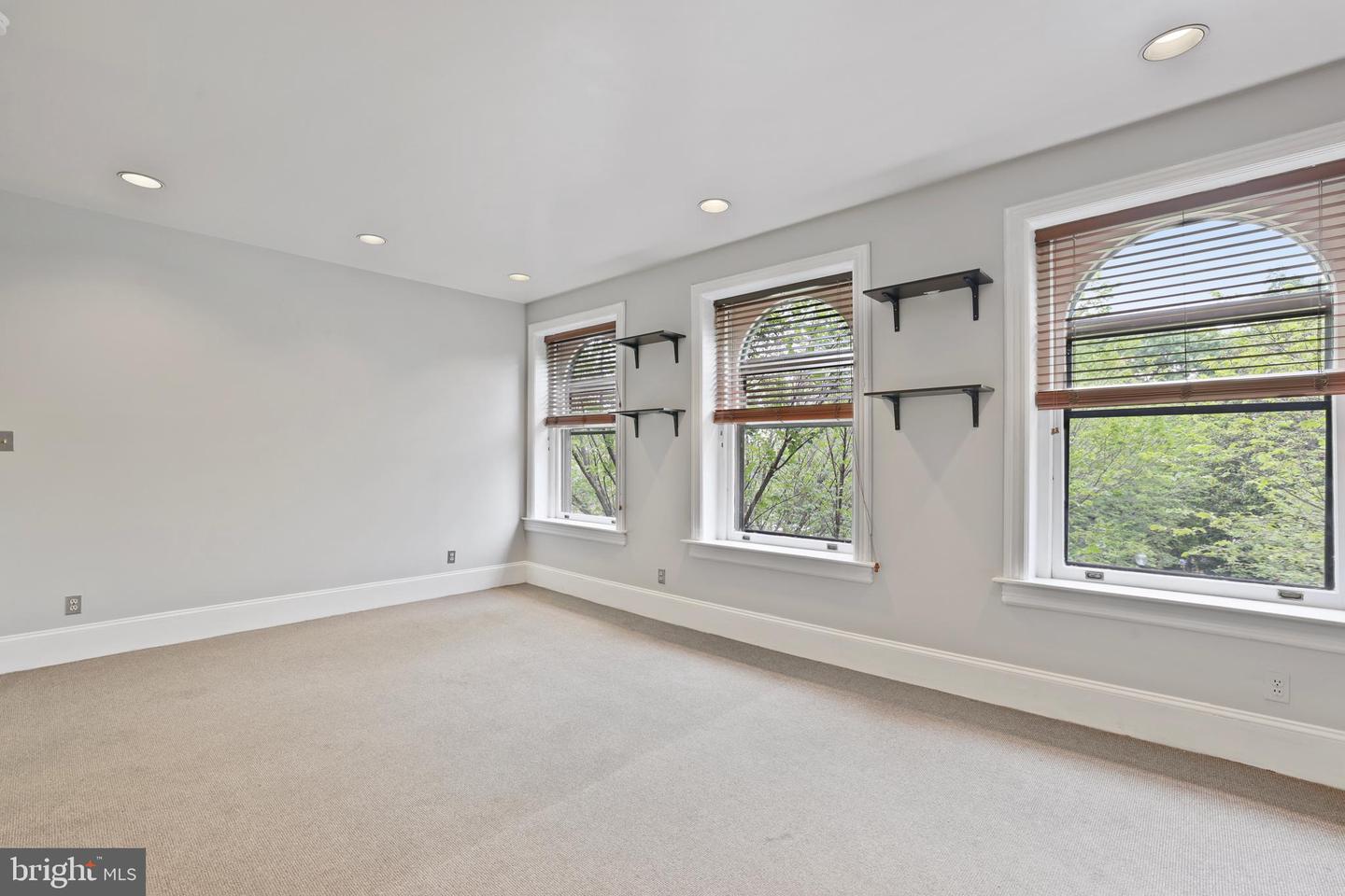 705 8TH ST SE, WASHINGTON, District Of Columbia 20003, ,Land,For sale,705 8TH ST SE,DCDC2152586 MLS # DCDC2152586