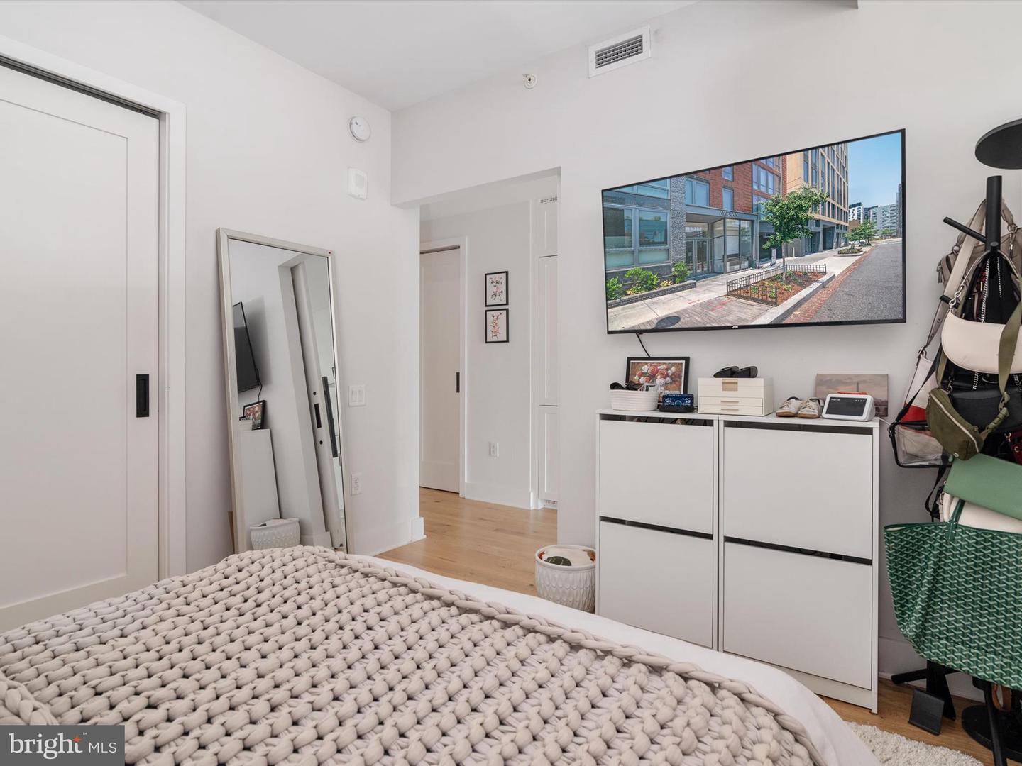 1211 VAN ST SE #1110, WASHINGTON, District Of Columbia 20003, 1 Bedroom Bedrooms, ,1 BathroomBathrooms,Residential,For sale,1211 VAN ST SE #1110,DCDC2141622 MLS # DCDC2141622