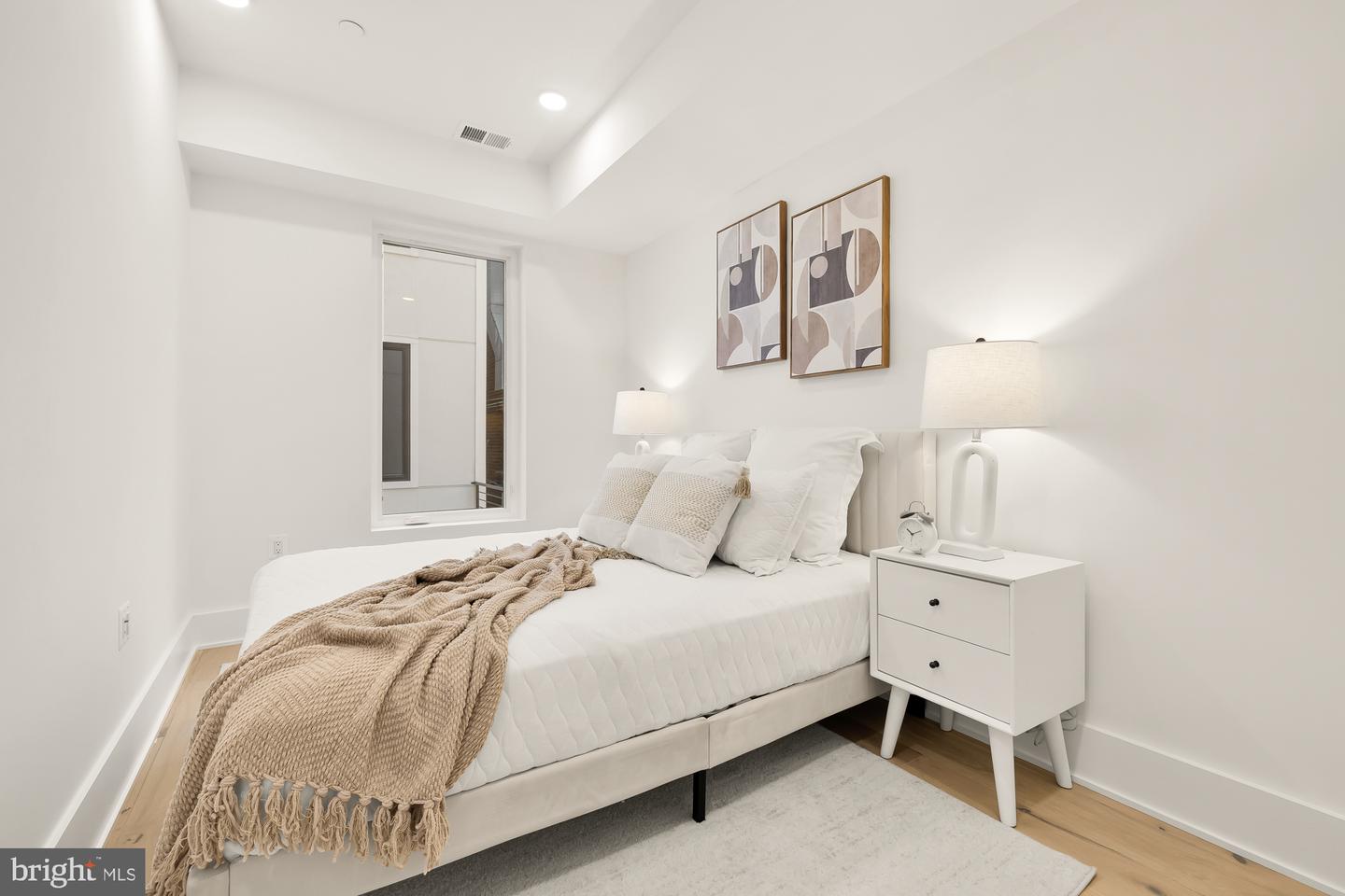 1006 FLORIDA AVE NE #102, WASHINGTON, District Of Columbia 20002, 1 Bedroom Bedrooms, ,1 BathroomBathrooms,Residential,For sale,1006 FLORIDA AVE NE #102,DCDC2141662 MLS # DCDC2141662