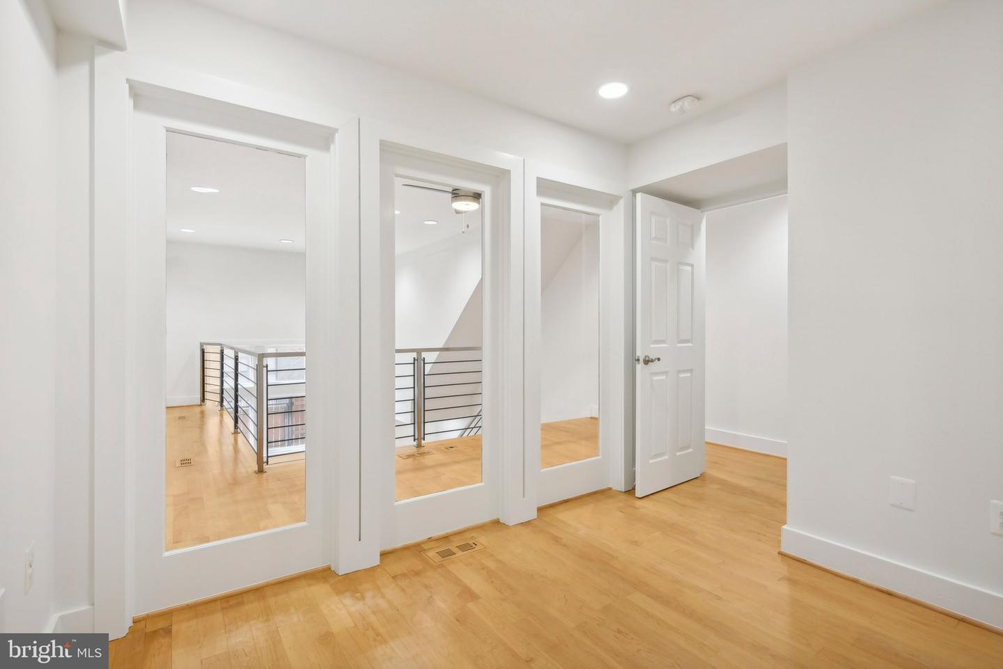 215 R ST NE #A, WASHINGTON, District Of Columbia 20002, 3 Bedrooms Bedrooms, ,2 BathroomsBathrooms,Residential,For sale,215 R ST NE #A,DCDC2144320 MLS # DCDC2144320