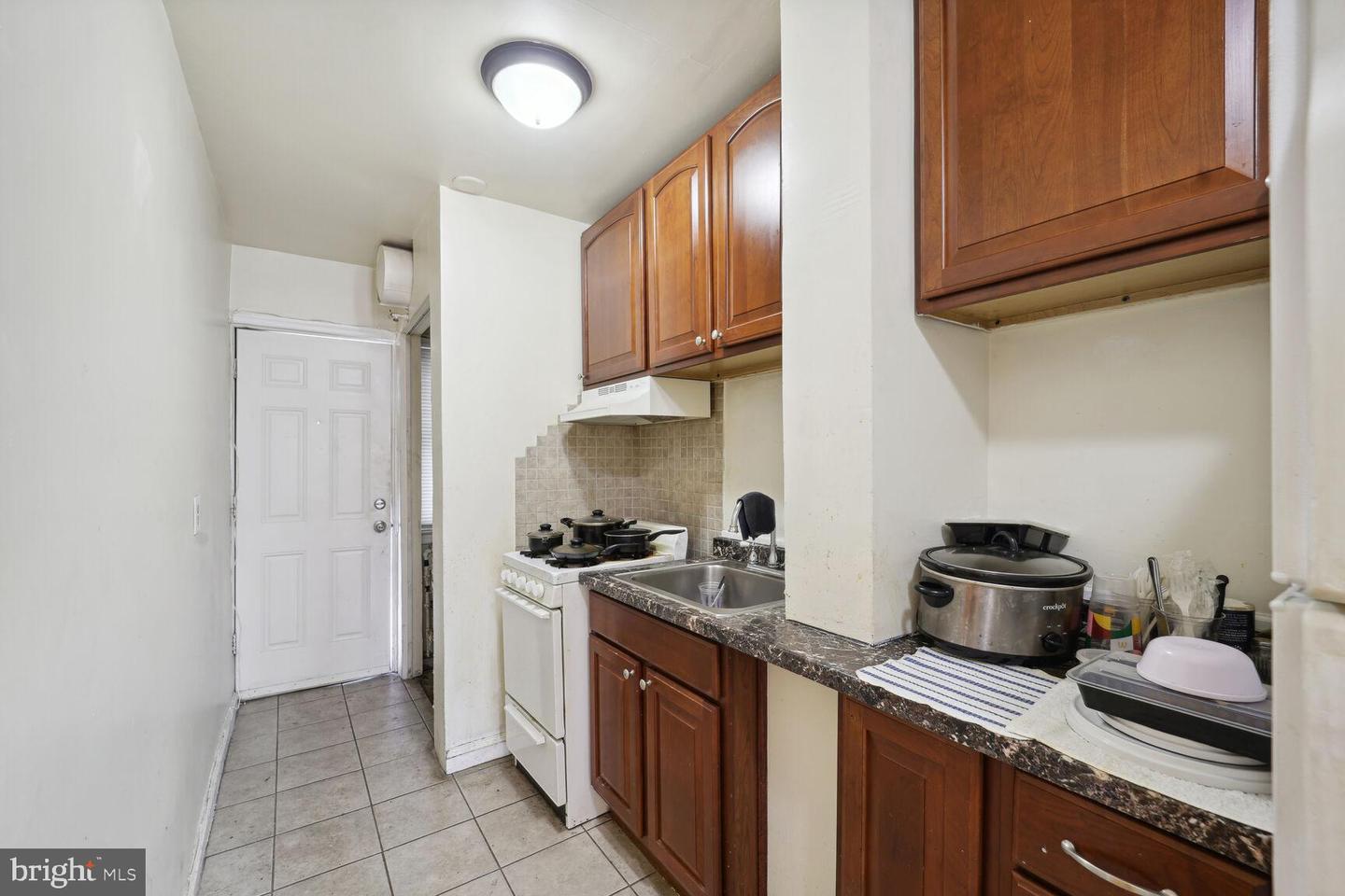 848 19TH ST NE, WASHINGTON, District Of Columbia 20002, 2 Bedrooms Bedrooms, ,2 BathroomsBathrooms,Residential,For sale,848 19TH ST NE,DCDC2144576 MLS # DCDC2144576