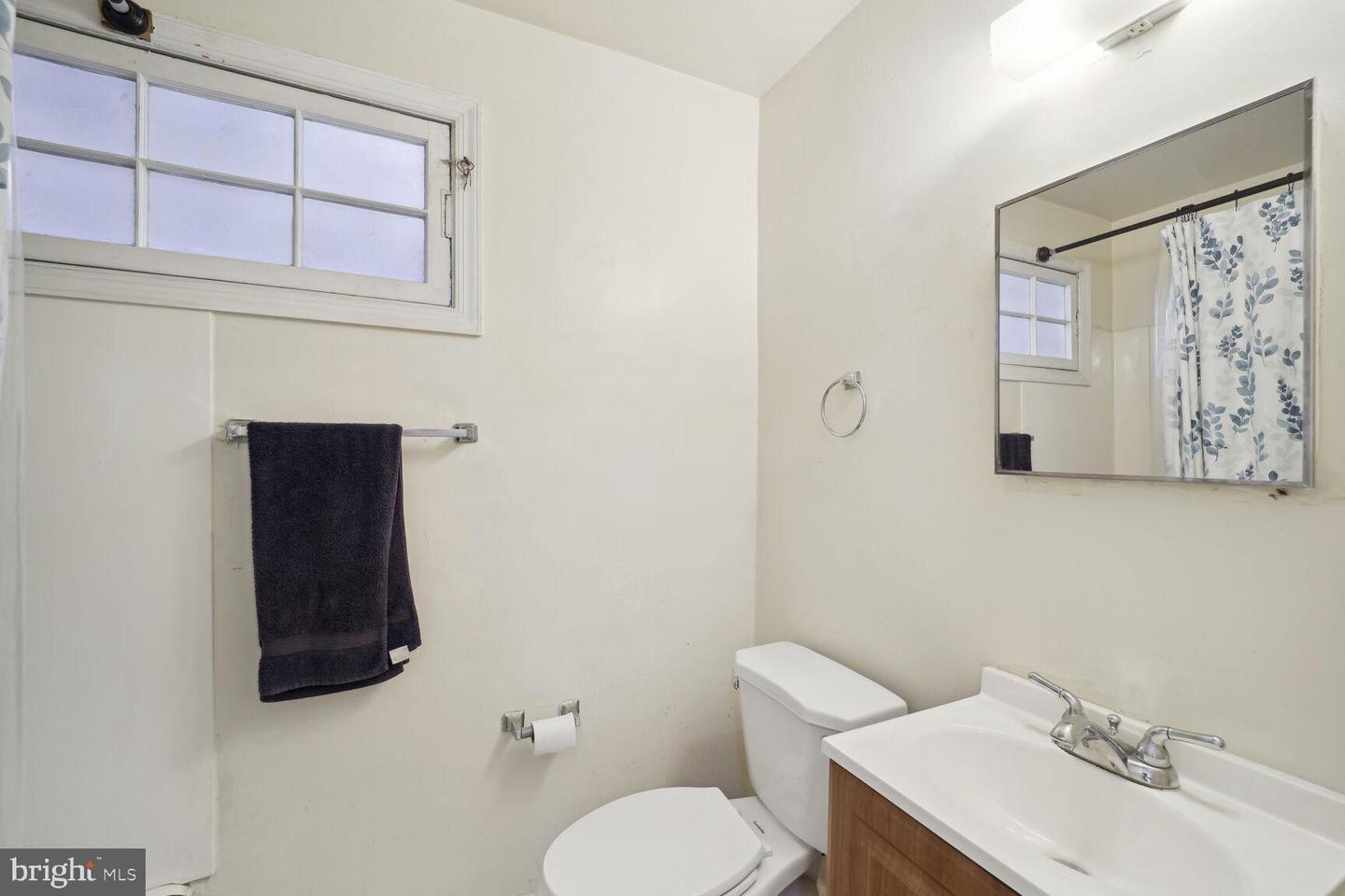 848 19TH ST NE, WASHINGTON, District Of Columbia 20002, 2 Bedrooms Bedrooms, ,2 BathroomsBathrooms,Residential,For sale,848 19TH ST NE,DCDC2144576 MLS # DCDC2144576