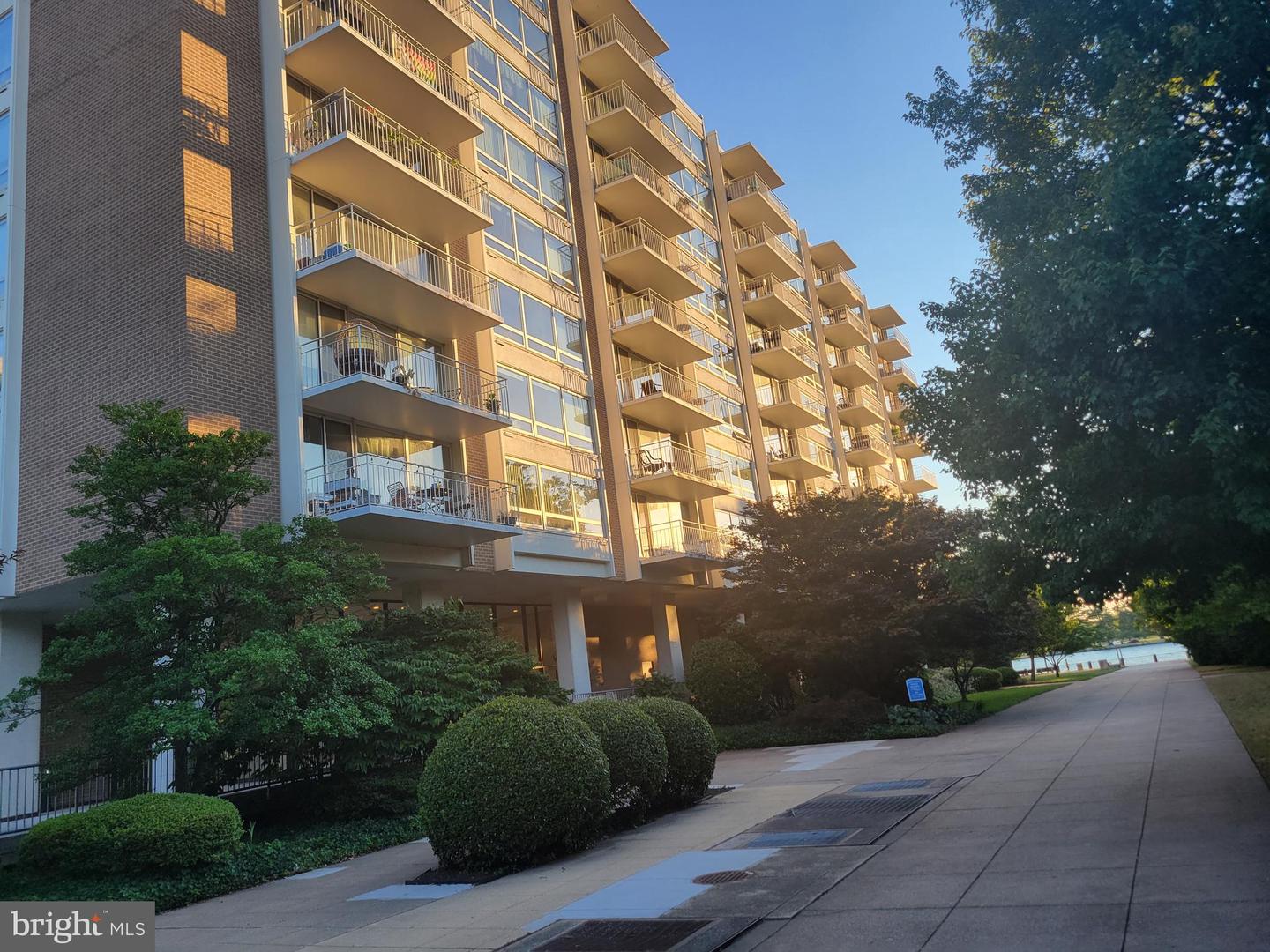 1425 4TH ST SW #A502, WASHINGTON, District Of Columbia 20024, ,1 BathroomBathrooms,Residential,For sale,1425 4TH ST SW #A502,DCDC2144674 MLS # DCDC2144674