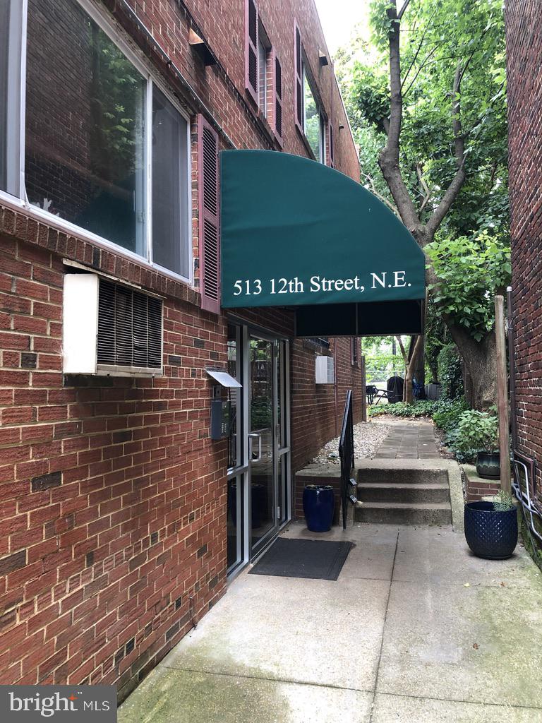 513 12TH ST NE #9, WASHINGTON, District Of Columbia 20002, 1 Bedroom Bedrooms, ,1 BathroomBathrooms,Residential,For sale,513 12TH ST NE #9,DCDC2145112 MLS # DCDC2145112