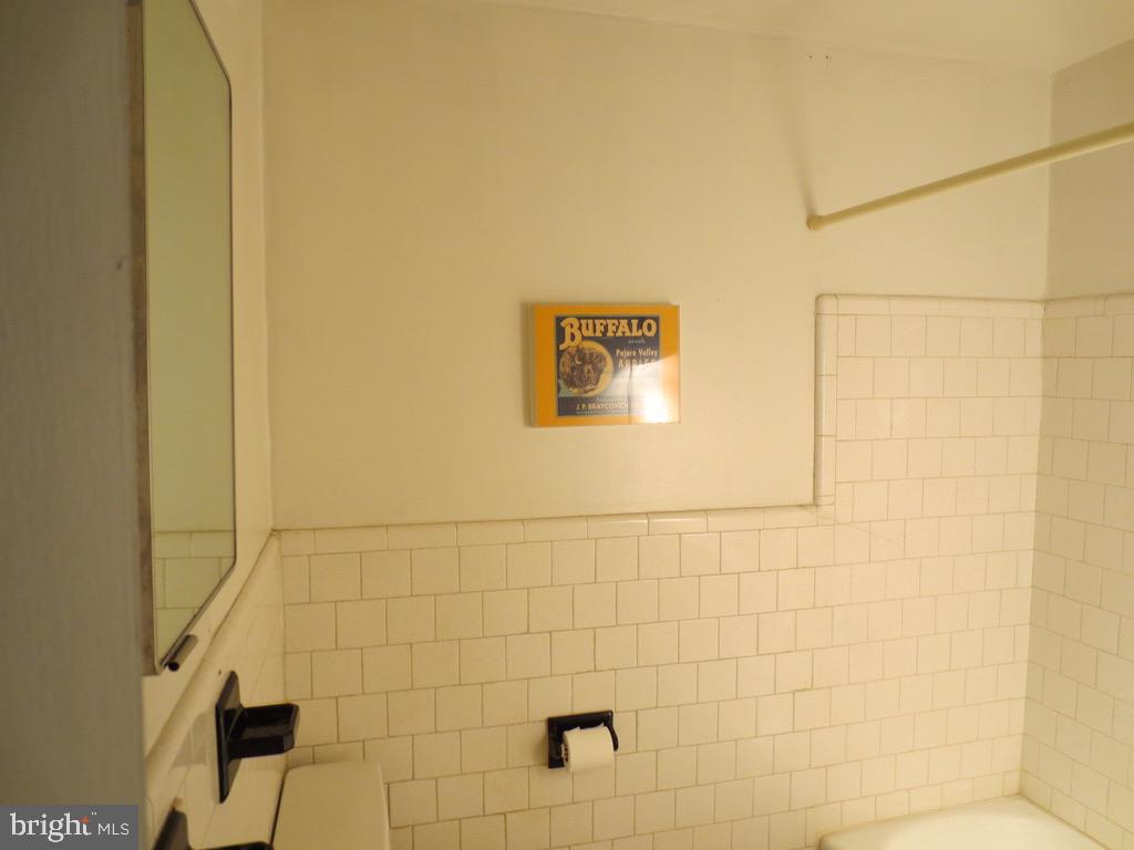 513 12TH ST NE #9, WASHINGTON, District Of Columbia 20002, 1 Bedroom Bedrooms, ,1 BathroomBathrooms,Residential,For sale,513 12TH ST NE #9,DCDC2145112 MLS # DCDC2145112