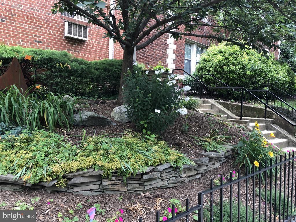 513 12TH ST NE #9, WASHINGTON, District Of Columbia 20002, 1 Bedroom Bedrooms, ,1 BathroomBathrooms,Residential,For sale,513 12TH ST NE #9,DCDC2145112 MLS # DCDC2145112
