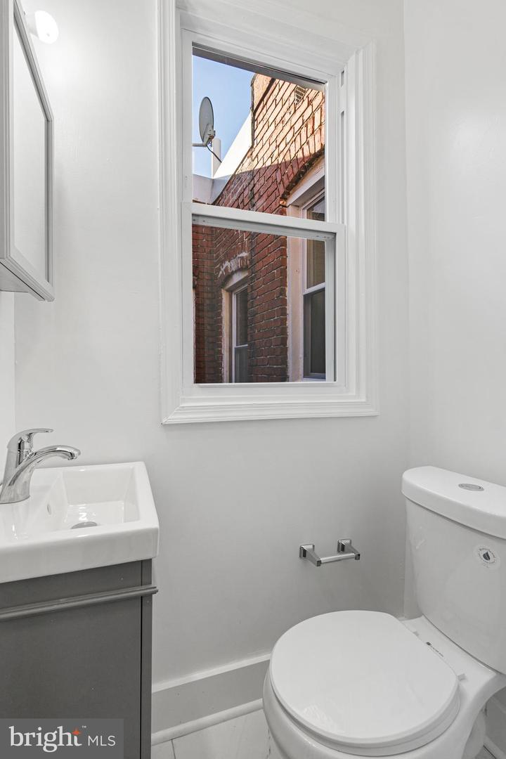 22 TODD PL NE, WASHINGTON, District Of Columbia 20002, 4 Bedrooms Bedrooms, ,2 BathroomsBathrooms,Residential,For sale,22 TODD PL NE,DCDC2147234 MLS # DCDC2147234