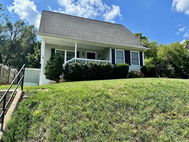 1812 VINSON ST, STAUNTON, Virginia 24401, 3 Bedrooms Bedrooms, ,2 BathroomsBathrooms,Residential,1812 VINSON ST,656176 MLS # 656176