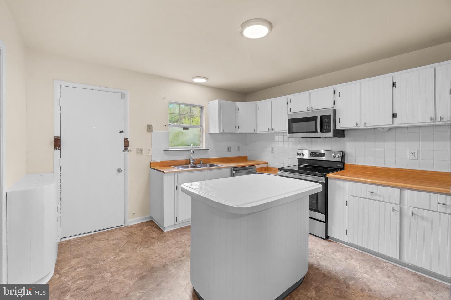 616 46TH ST NE, WASHINGTON, District Of Columbia 20019, 4 Bedrooms Bedrooms, ,2 BathroomsBathrooms,Residential,For sale,616 46TH ST NE,DCDC2147592 MLS # DCDC2147592