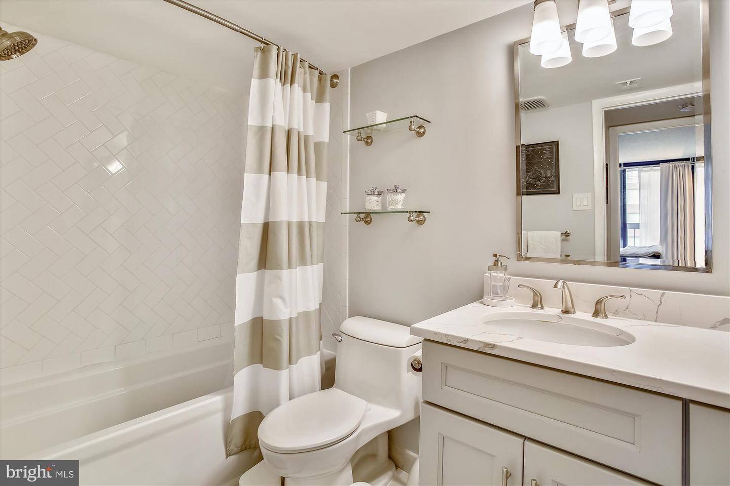 1140 23RD ST NW #807, WASHINGTON, District Of Columbia 20037, 1 Bedroom Bedrooms, ,1 BathroomBathrooms,Residential,For sale,1140 23RD ST NW #807,DCDC2148110 MLS # DCDC2148110
