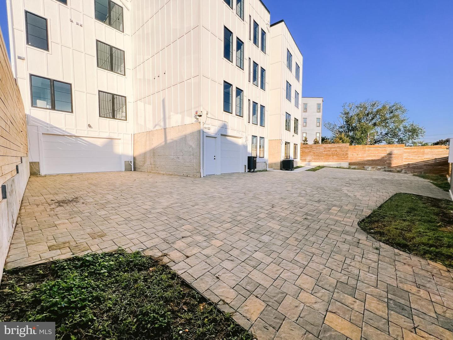 1266 HOLBROOK TER NE #1, WASHINGTON, District Of Columbia 20002, 2 Bedrooms Bedrooms, ,3 BathroomsBathrooms,Residential,For sale,1266 HOLBROOK TER NE #1,DCDC2148322 MLS # DCDC2148322