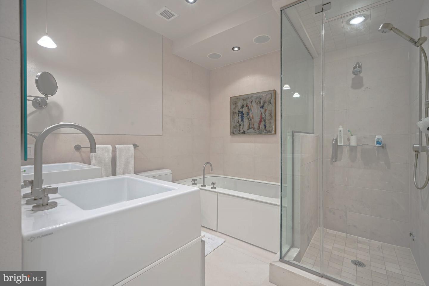 1612 16TH ST NW #1, WASHINGTON, District Of Columbia 20009, 2 Bedrooms Bedrooms, ,2 BathroomsBathrooms,Residential,For sale,1612 16TH ST NW #1,DCDC2148986 MLS # DCDC2148986