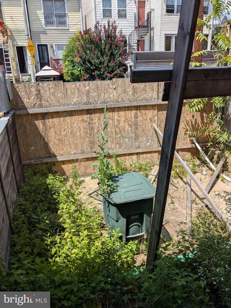 56 QUINCY PL NE, WASHINGTON, District Of Columbia 20002, 3 Bedrooms Bedrooms, 7 Rooms Rooms,1 BathroomBathrooms,Residential,For sale,56 QUINCY PL NE,DCDC2150950 MLS # DCDC2150950