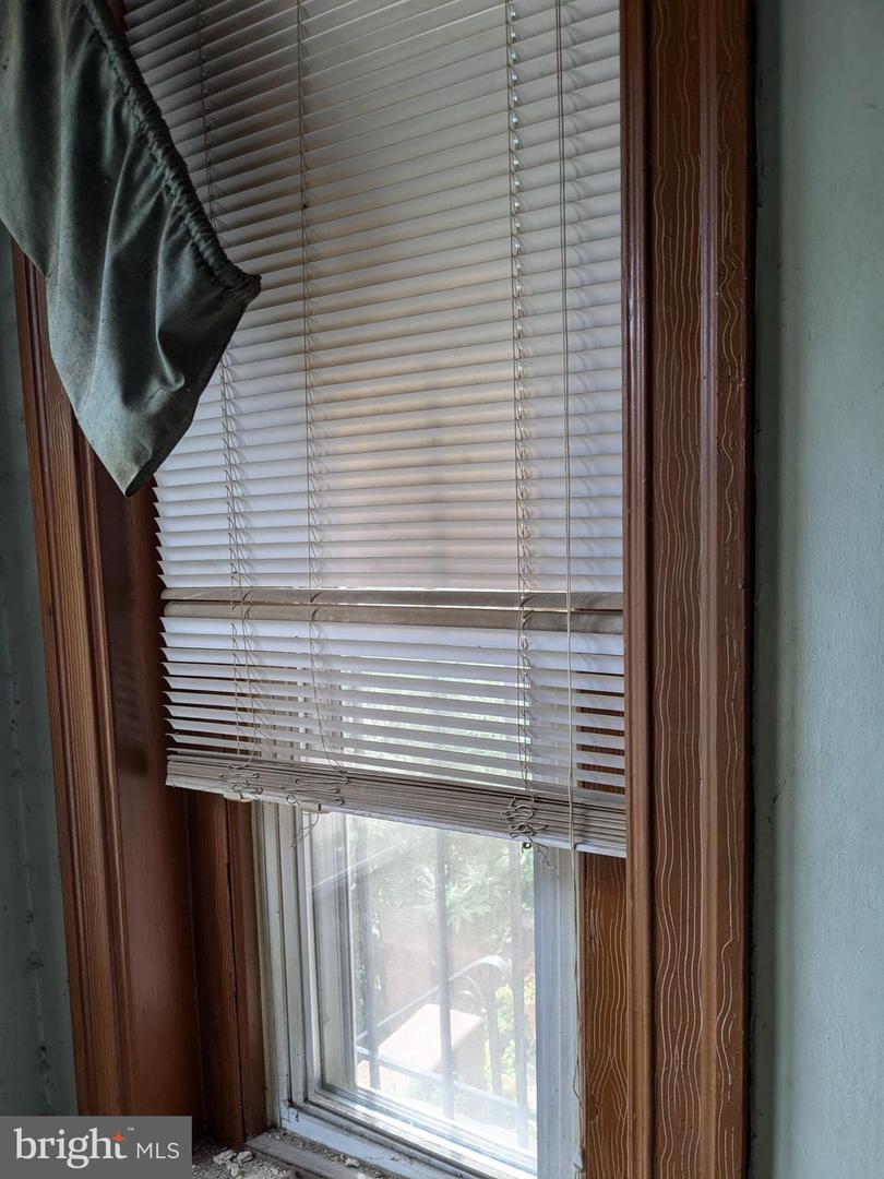 56 QUINCY PL NE, WASHINGTON, District Of Columbia 20002, 3 Bedrooms Bedrooms, 7 Rooms Rooms,1 BathroomBathrooms,Residential,For sale,56 QUINCY PL NE,DCDC2150950 MLS # DCDC2150950