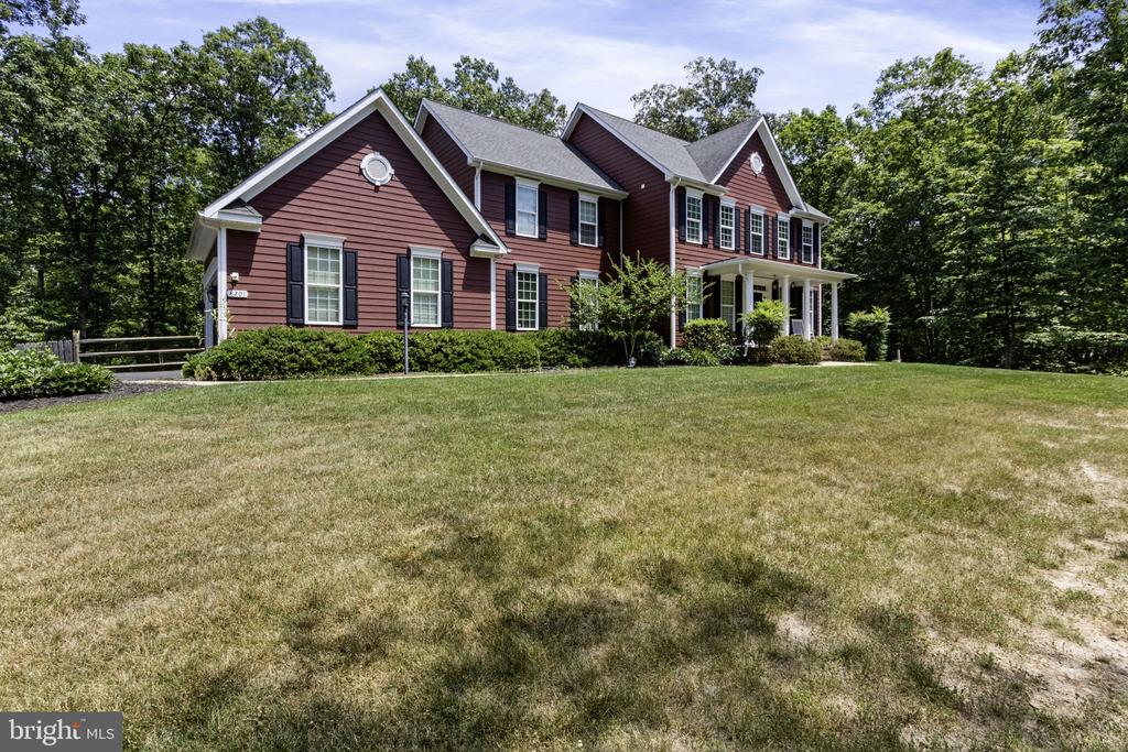 8201 TWELFTH CORPS DR, FREDERICKSBURG, Virginia 22407, 4 Bedrooms Bedrooms, ,3 BathroomsBathrooms,Residential,8201 TWELFTH CORPS DR,VASP2025706 MLS # VASP2025706