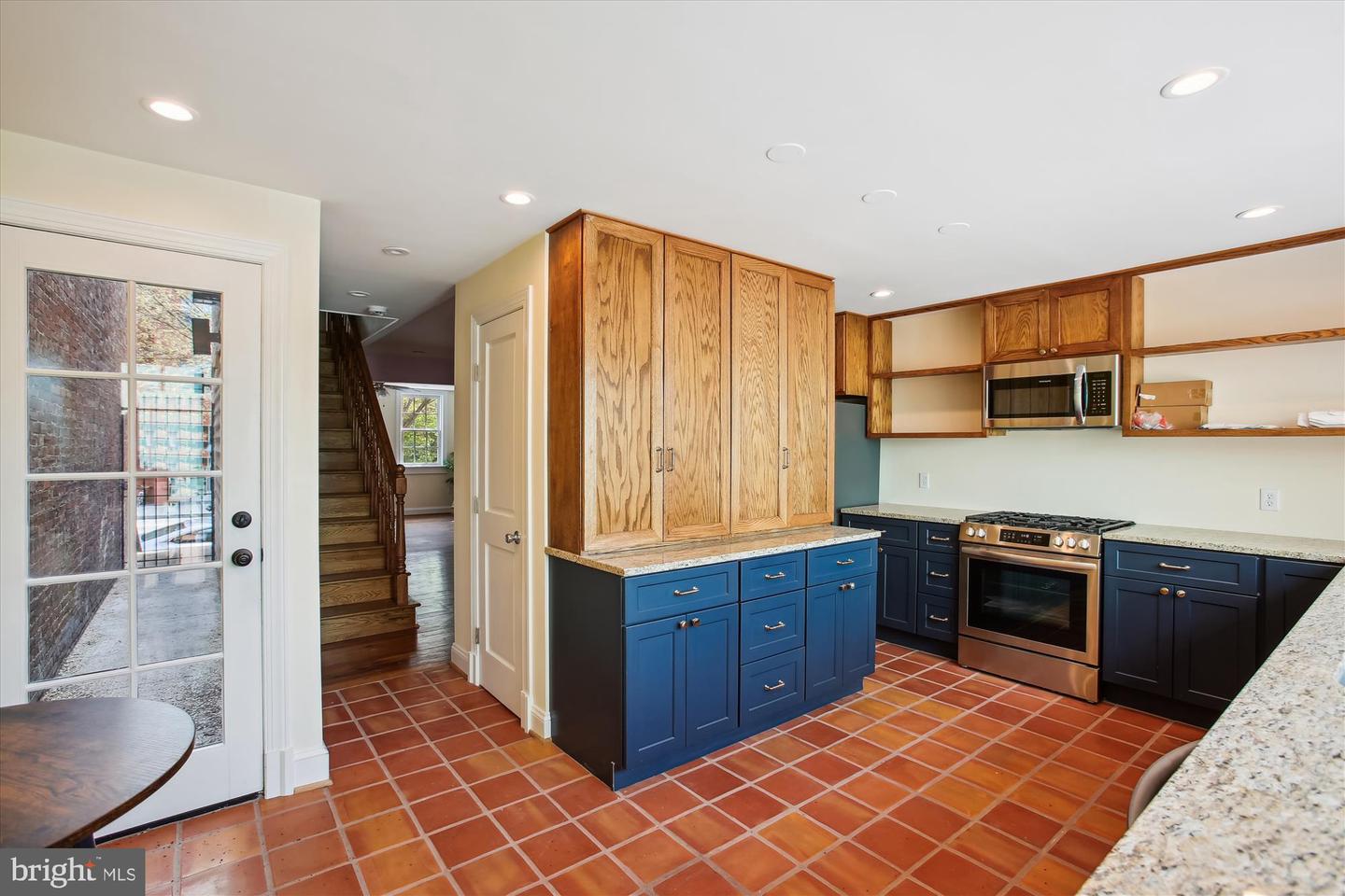 903 11TH ST SE, WASHINGTON, District Of Columbia 20003, 3 Bedrooms Bedrooms, ,2 BathroomsBathrooms,Residential,For sale,903 11TH ST SE,DCDC2152290 MLS # DCDC2152290