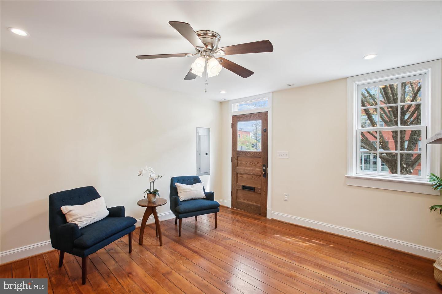 903 11TH ST SE, WASHINGTON, District Of Columbia 20003, 3 Bedrooms Bedrooms, ,2 BathroomsBathrooms,Residential,For sale,903 11TH ST SE,DCDC2152290 MLS # DCDC2152290