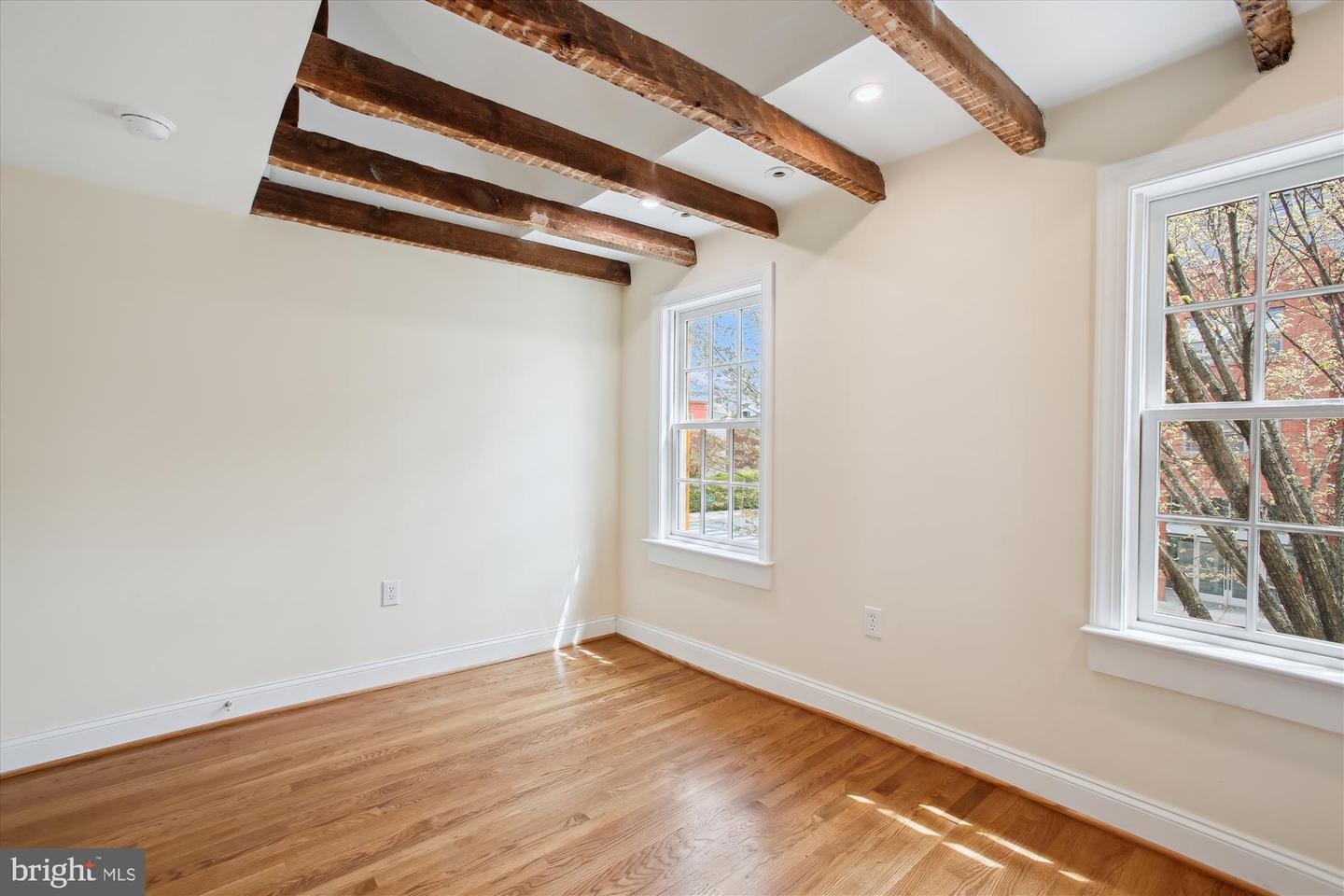 903 11TH ST SE, WASHINGTON, District Of Columbia 20003, 3 Bedrooms Bedrooms, ,2 BathroomsBathrooms,Residential,For sale,903 11TH ST SE,DCDC2152290 MLS # DCDC2152290