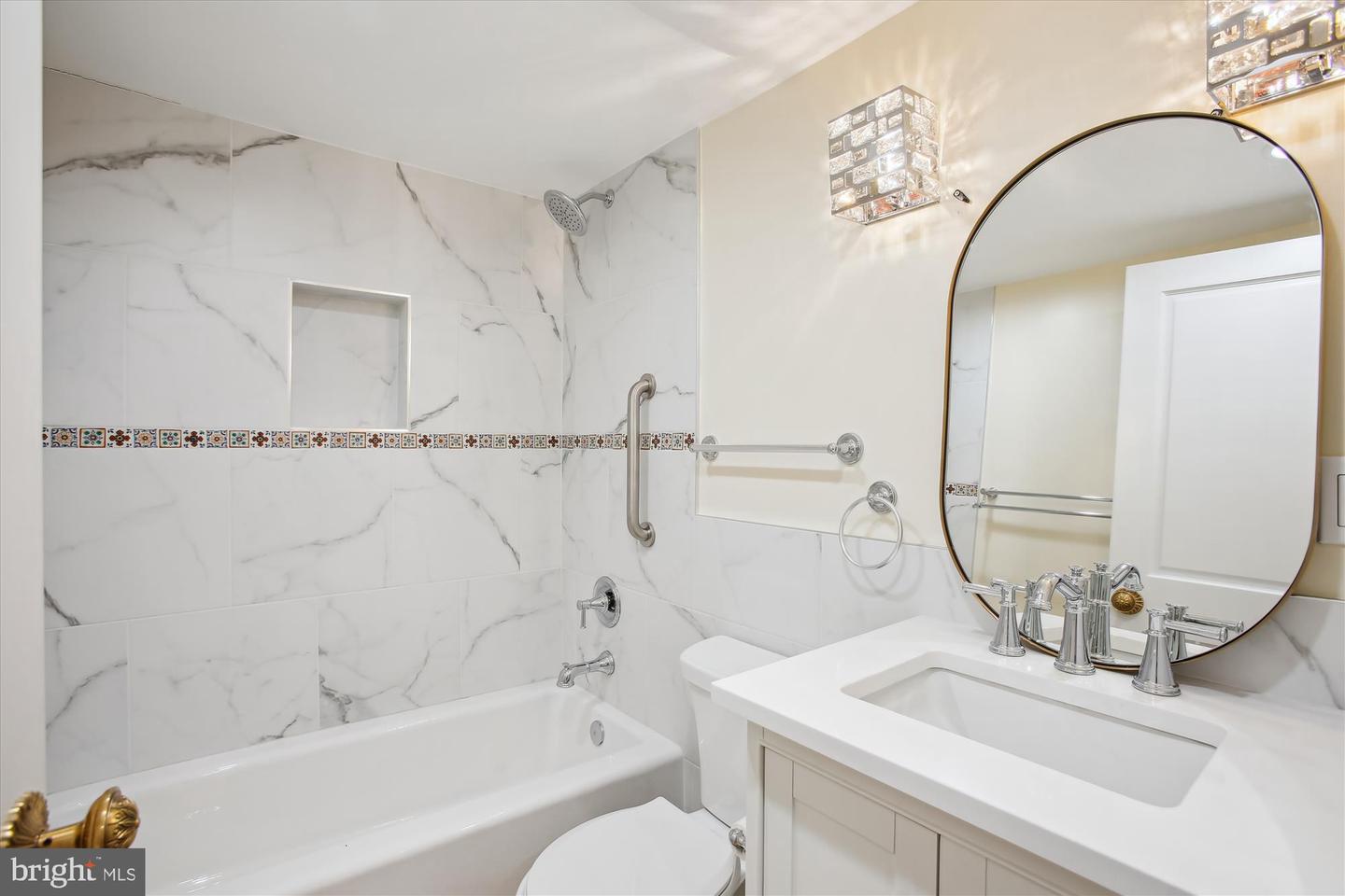 903 11TH ST SE, WASHINGTON, District Of Columbia 20003, 3 Bedrooms Bedrooms, ,2 BathroomsBathrooms,Residential,For sale,903 11TH ST SE,DCDC2152290 MLS # DCDC2152290