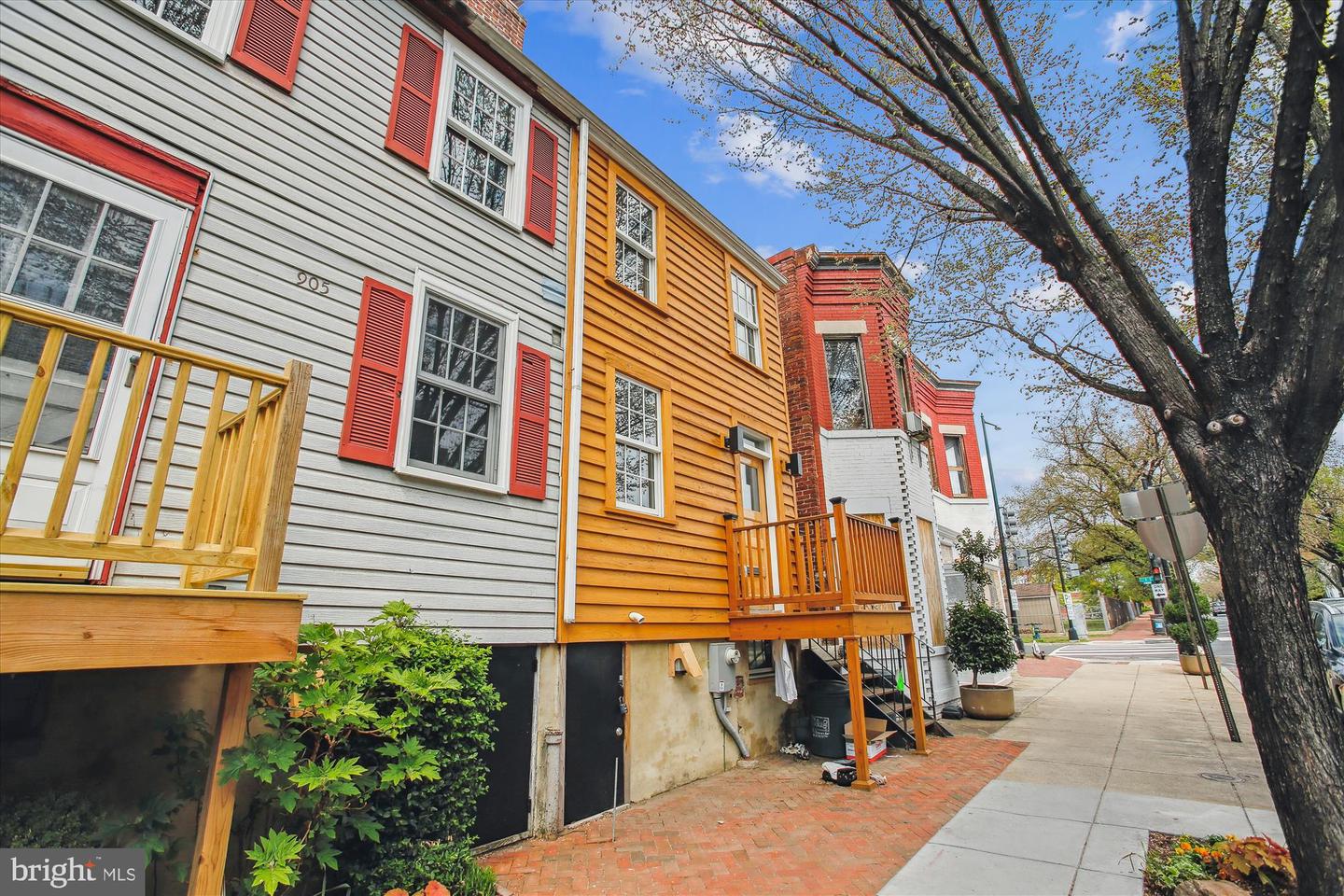 903 11TH ST SE, WASHINGTON, District Of Columbia 20003, 3 Bedrooms Bedrooms, ,2 BathroomsBathrooms,Residential,For sale,903 11TH ST SE,DCDC2152290 MLS # DCDC2152290