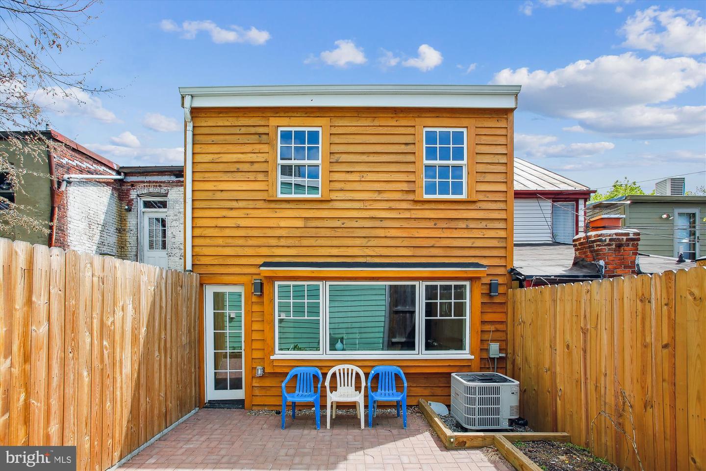 903 11TH ST SE, WASHINGTON, District Of Columbia 20003, 3 Bedrooms Bedrooms, ,2 BathroomsBathrooms,Residential,For sale,903 11TH ST SE,DCDC2152290 MLS # DCDC2152290