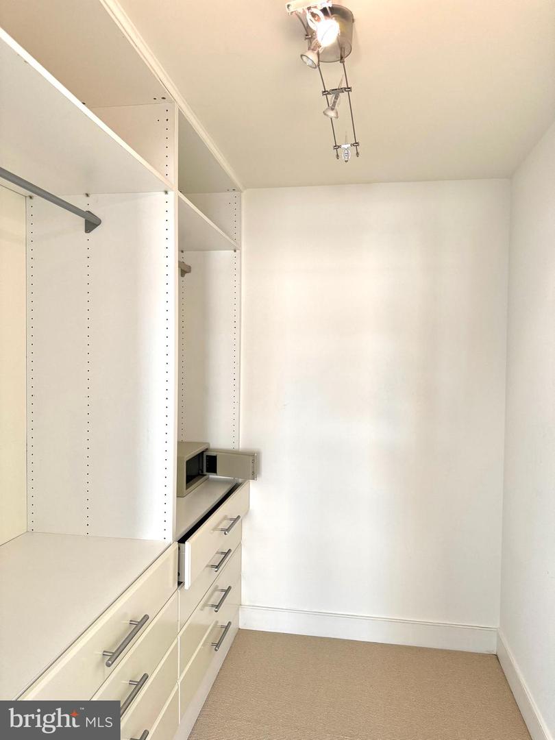 2425 L ST NW #730, WASHINGTON, District Of Columbia 20037, 2 Bedrooms Bedrooms, ,2 BathroomsBathrooms,Residential,For sale,2425 L ST NW #730,DCDC2152500 MLS # DCDC2152500