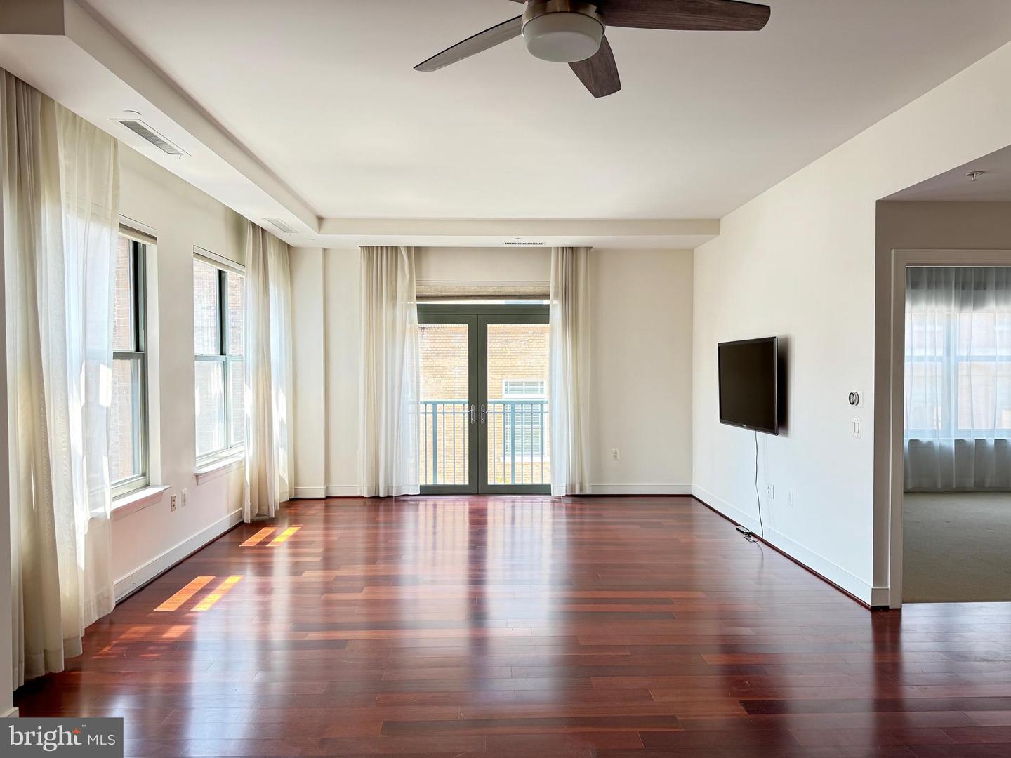 2425 L ST NW #730, WASHINGTON, District Of Columbia 20037, 2 Bedrooms Bedrooms, ,2 BathroomsBathrooms,Residential,For sale,2425 L ST NW #730,DCDC2152500 MLS # DCDC2152500