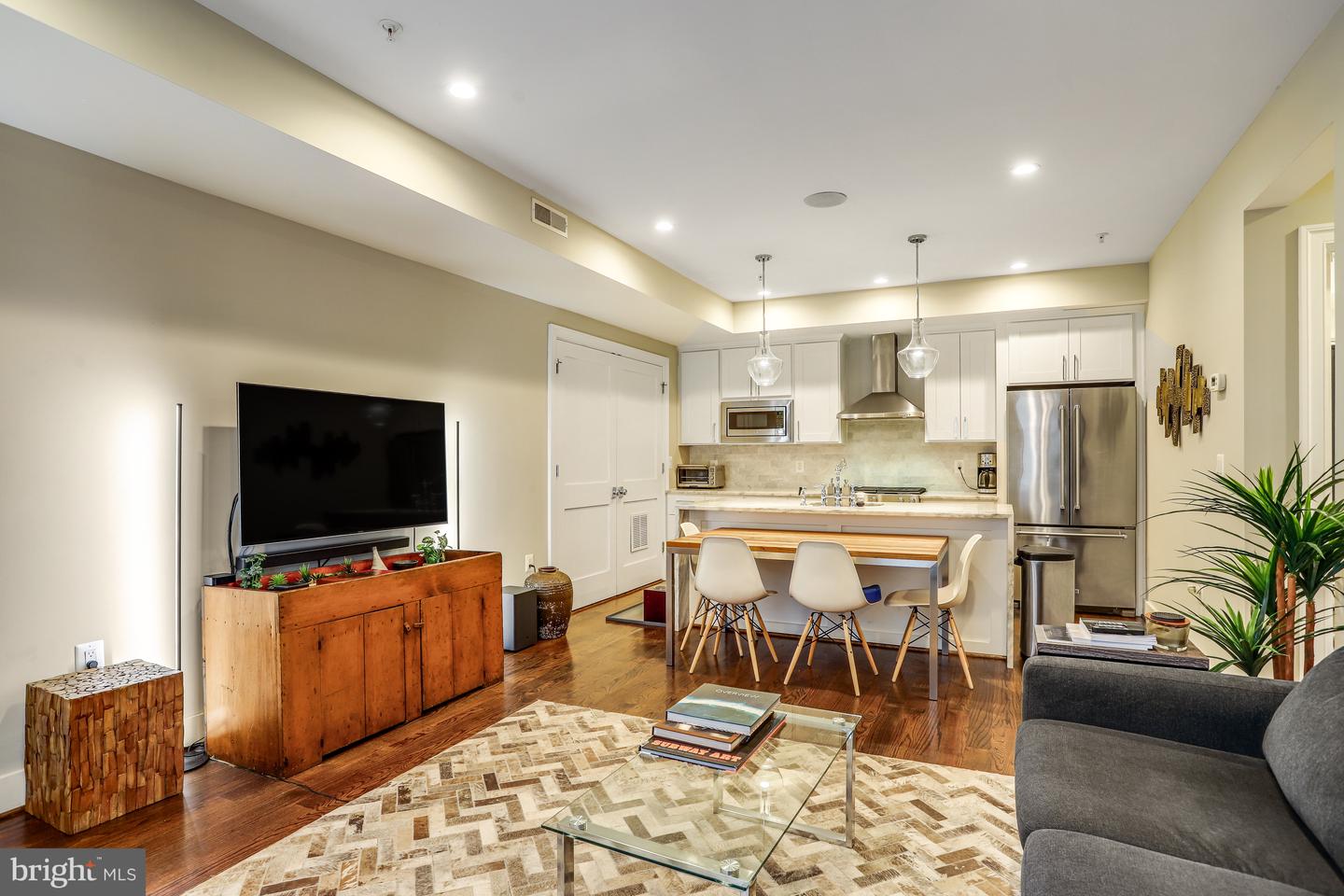 4343 HARRISON ST NW #6, WASHINGTON, District Of Columbia 20015, 2 Bedrooms Bedrooms, ,2 BathroomsBathrooms,Residential,For sale,4343 HARRISON ST NW #6,DCDC2153442 MLS # DCDC2153442