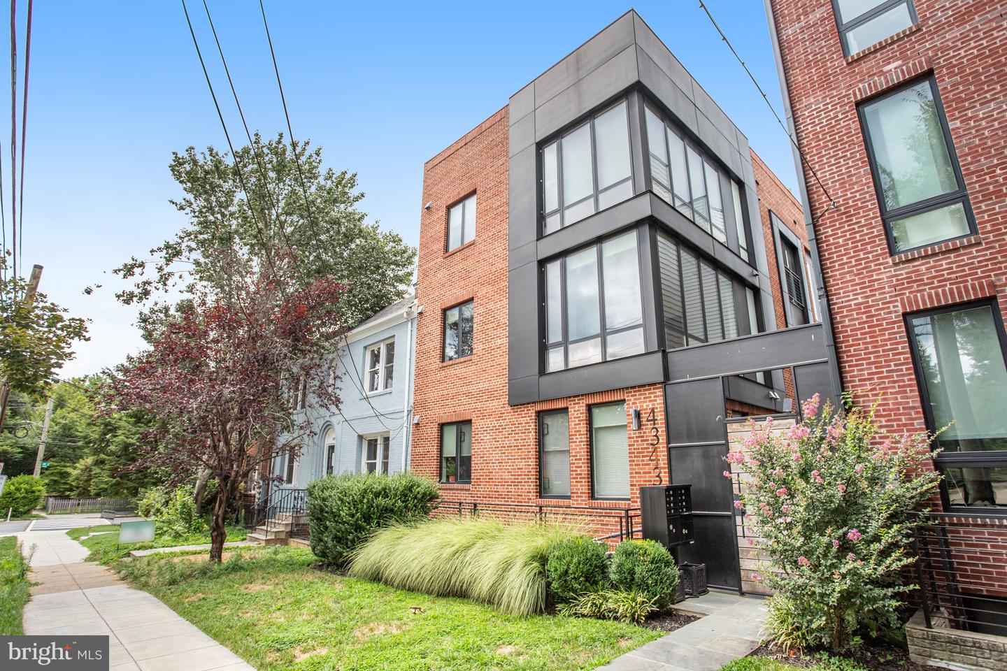 4343 HARRISON ST NW #6, WASHINGTON, District Of Columbia 20015, 2 Bedrooms Bedrooms, ,2 BathroomsBathrooms,Residential,For sale,4343 HARRISON ST NW #6,DCDC2153442 MLS # DCDC2153442
