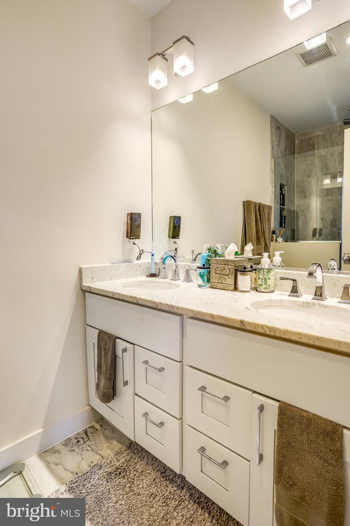 4343 HARRISON ST NW #6, WASHINGTON, District Of Columbia 20015, 2 Bedrooms Bedrooms, ,2 BathroomsBathrooms,Residential,For sale,4343 HARRISON ST NW #6,DCDC2153442 MLS # DCDC2153442