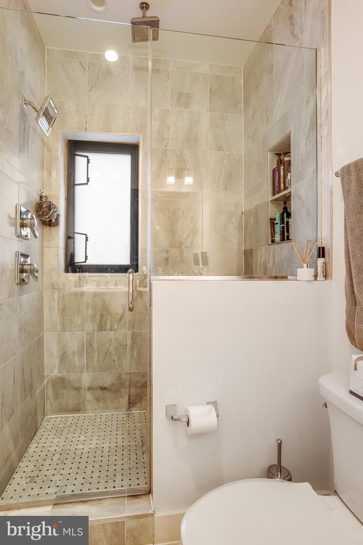 4343 HARRISON ST NW #6, WASHINGTON, District Of Columbia 20015, 2 Bedrooms Bedrooms, ,2 BathroomsBathrooms,Residential,For sale,4343 HARRISON ST NW #6,DCDC2153442 MLS # DCDC2153442