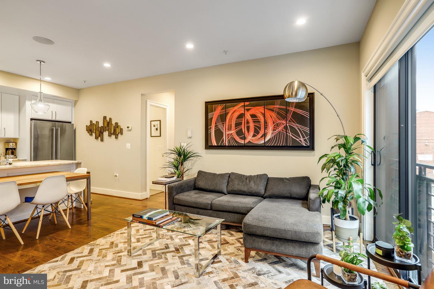 4343 HARRISON ST NW #6, WASHINGTON, District Of Columbia 20015, 2 Bedrooms Bedrooms, ,2 BathroomsBathrooms,Residential,For sale,4343 HARRISON ST NW #6,DCDC2153442 MLS # DCDC2153442
