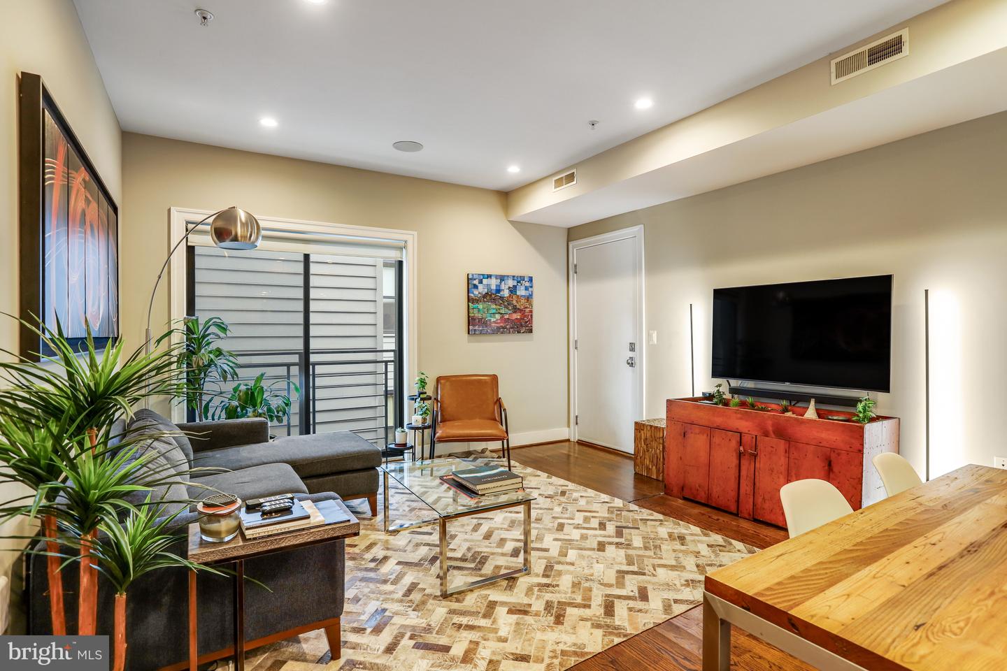 4343 HARRISON ST NW #6, WASHINGTON, District Of Columbia 20015, 2 Bedrooms Bedrooms, ,2 BathroomsBathrooms,Residential,For sale,4343 HARRISON ST NW #6,DCDC2153442 MLS # DCDC2153442