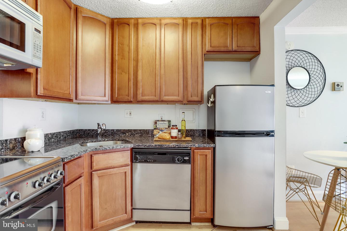 1239 VERMONT AVE NW #410, WASHINGTON, District Of Columbia 20005, 1 Bedroom Bedrooms, ,1 BathroomBathrooms,Residential,For sale,1239 VERMONT AVE NW #410,DCDC2154510 MLS # DCDC2154510