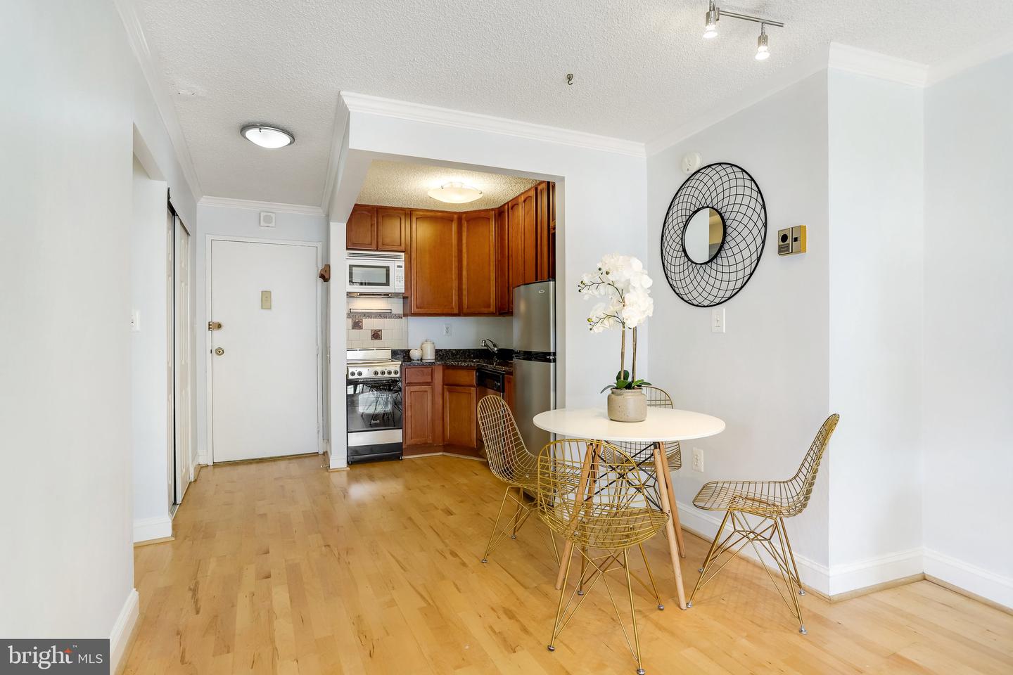 1239 VERMONT AVE NW #410, WASHINGTON, District Of Columbia 20005, 1 Bedroom Bedrooms, ,1 BathroomBathrooms,Residential,For sale,1239 VERMONT AVE NW #410,DCDC2154510 MLS # DCDC2154510