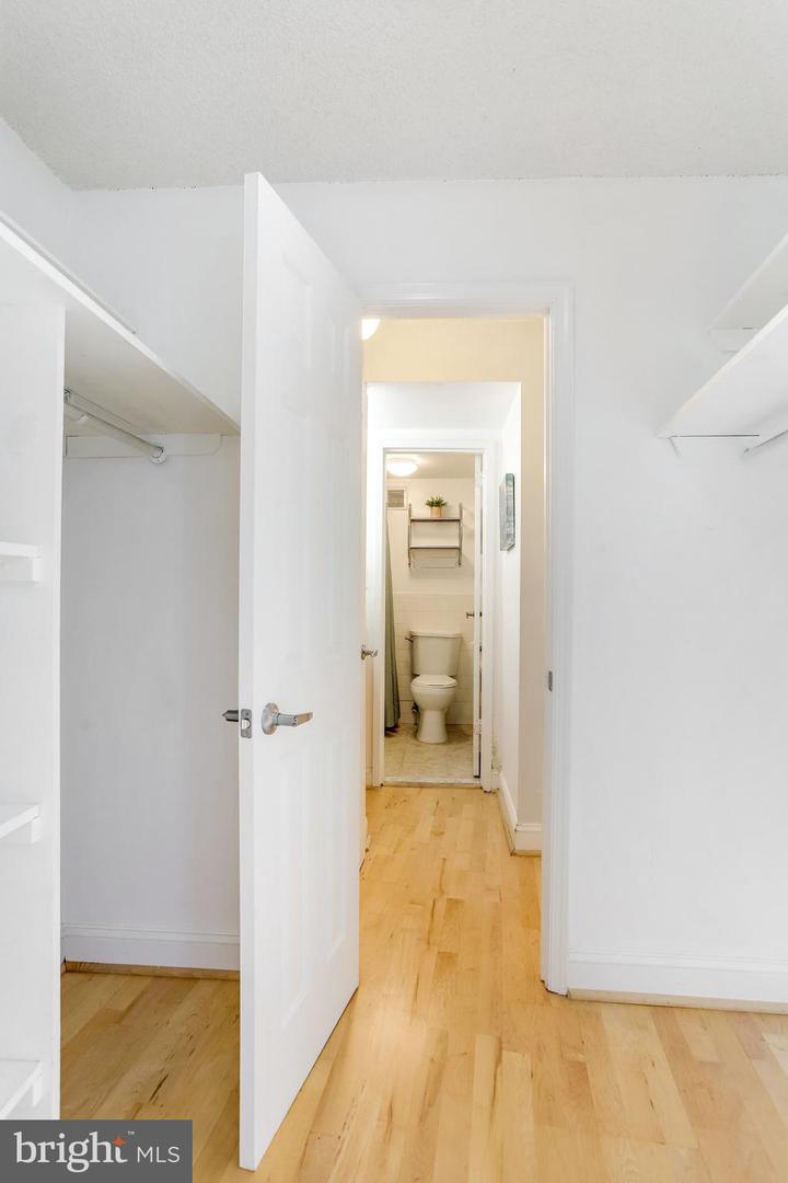 1239 VERMONT AVE NW #410, WASHINGTON, District Of Columbia 20005, 1 Bedroom Bedrooms, ,1 BathroomBathrooms,Residential,For sale,1239 VERMONT AVE NW #410,DCDC2154510 MLS # DCDC2154510