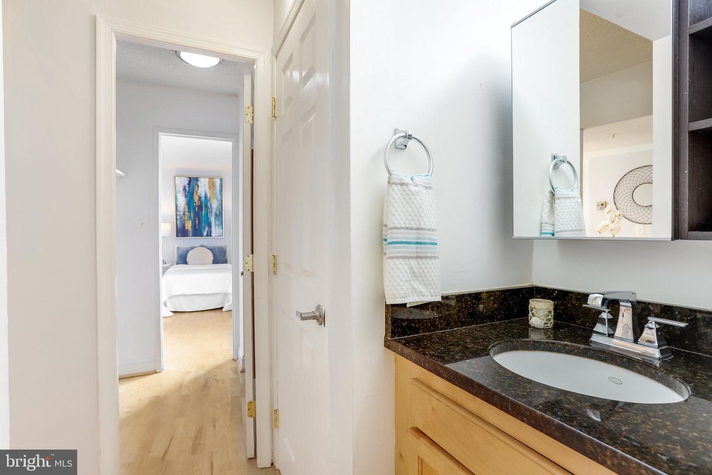 1239 VERMONT AVE NW #410, WASHINGTON, District Of Columbia 20005, 1 Bedroom Bedrooms, ,1 BathroomBathrooms,Residential,For sale,1239 VERMONT AVE NW #410,DCDC2154510 MLS # DCDC2154510