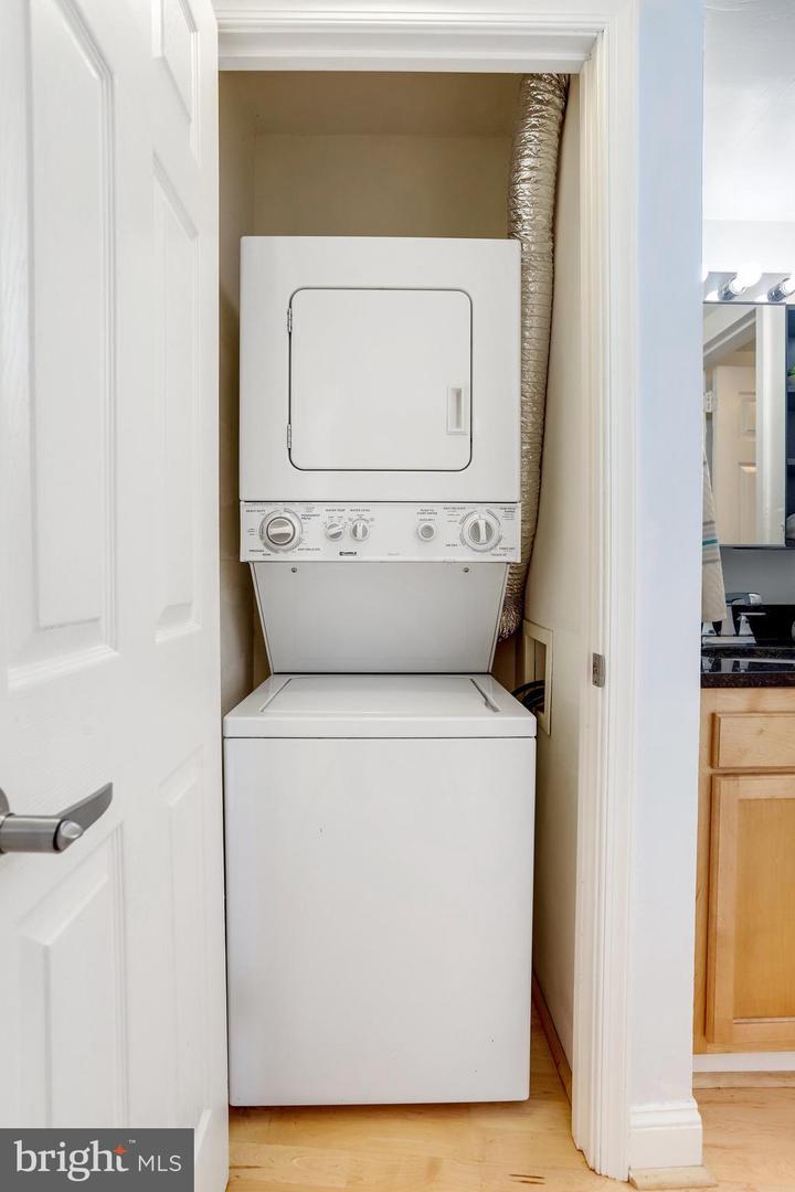 1239 VERMONT AVE NW #410, WASHINGTON, District Of Columbia 20005, 1 Bedroom Bedrooms, ,1 BathroomBathrooms,Residential,For sale,1239 VERMONT AVE NW #410,DCDC2154510 MLS # DCDC2154510