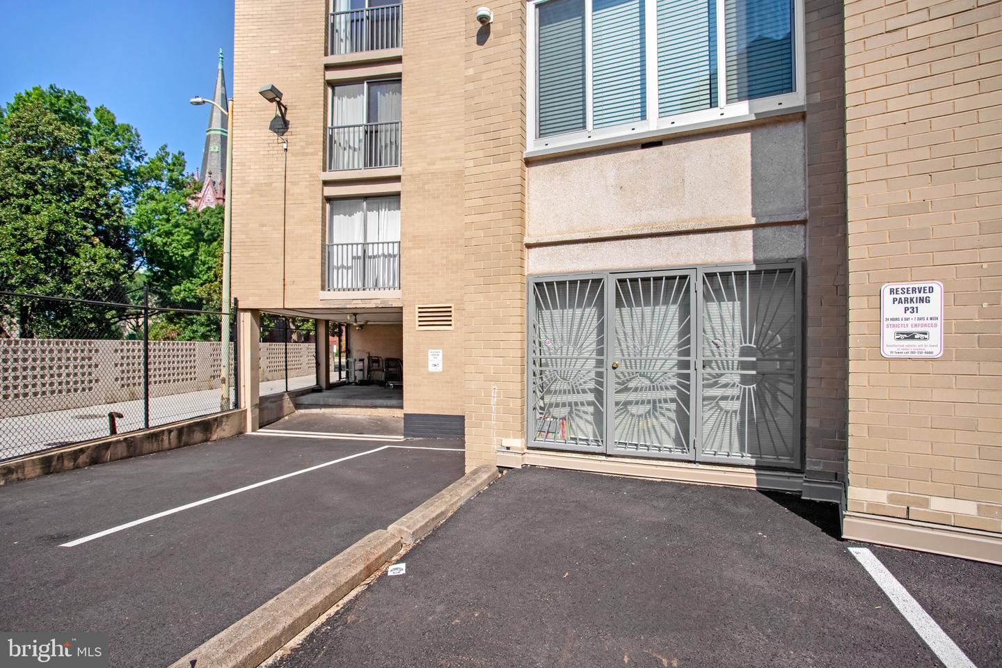 1239 VERMONT AVE NW #410, WASHINGTON, District Of Columbia 20005, 1 Bedroom Bedrooms, ,1 BathroomBathrooms,Residential,For sale,1239 VERMONT AVE NW #410,DCDC2154510 MLS # DCDC2154510