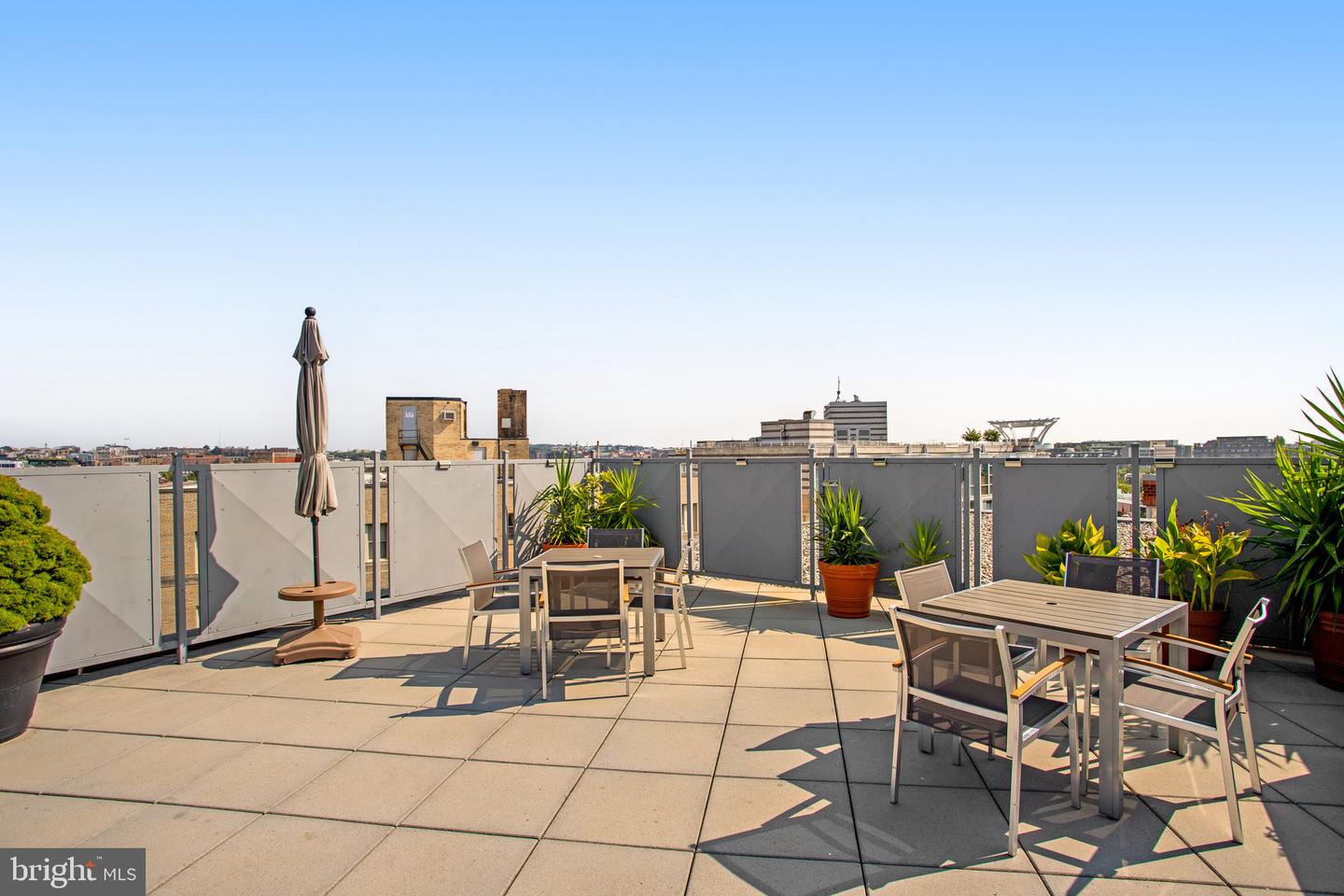 1239 VERMONT AVE NW #410, WASHINGTON, District Of Columbia 20005, 1 Bedroom Bedrooms, ,1 BathroomBathrooms,Residential,For sale,1239 VERMONT AVE NW #410,DCDC2154510 MLS # DCDC2154510