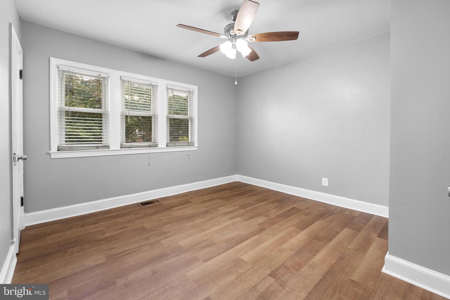 1613 R ST SE, WASHINGTON, District Of Columbia 20020, 4 Bedrooms Bedrooms, ,2 BathroomsBathrooms,Residential,For sale,1613 R ST SE,DCDC2155250 MLS # DCDC2155250
