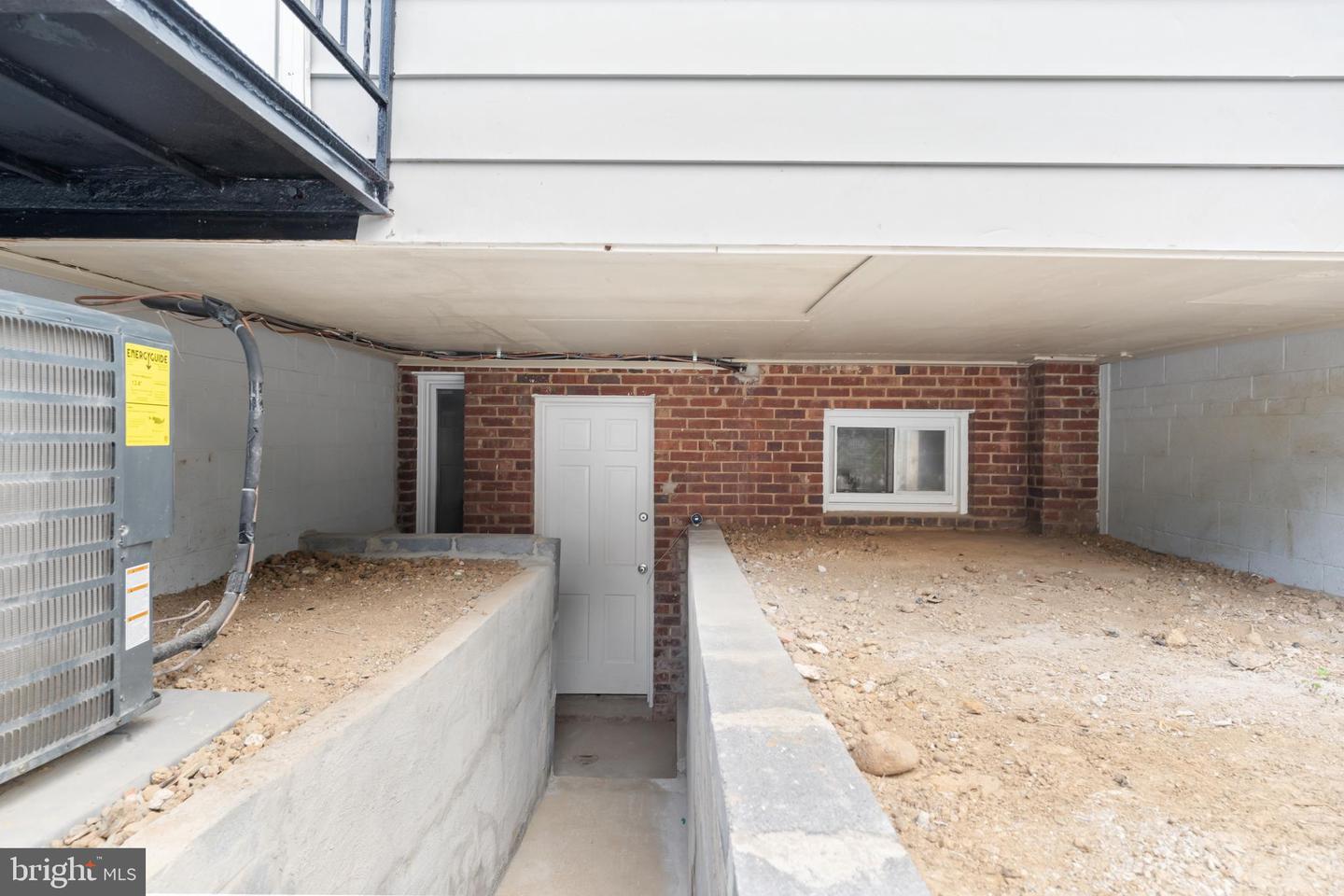 1613 R ST SE, WASHINGTON, District Of Columbia 20020, 4 Bedrooms Bedrooms, ,2 BathroomsBathrooms,Residential,For sale,1613 R ST SE,DCDC2155250 MLS # DCDC2155250