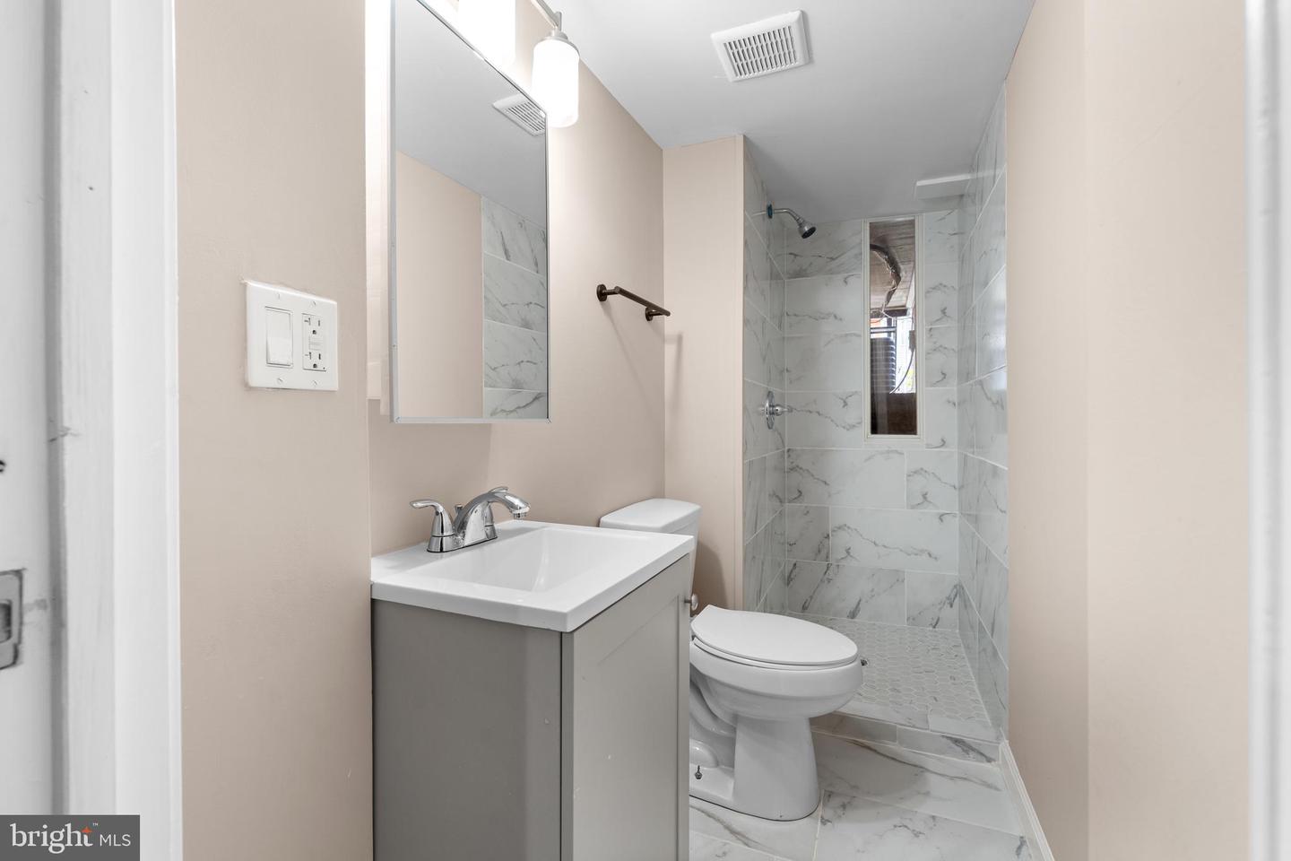1613 R ST SE, WASHINGTON, District Of Columbia 20020, 4 Bedrooms Bedrooms, ,2 BathroomsBathrooms,Residential,For sale,1613 R ST SE,DCDC2155250 MLS # DCDC2155250