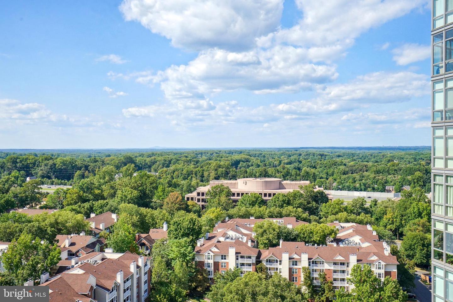 8220 CRESTWOOD HEIGHTS DR #1403, MCLEAN, Virginia 22102, 1 Bedroom Bedrooms, 4 Rooms Rooms,2 BathroomsBathrooms,Residential,For sale,8220 CRESTWOOD HEIGHTS DR #1403,VAFX2197354 MLS # VAFX2197354