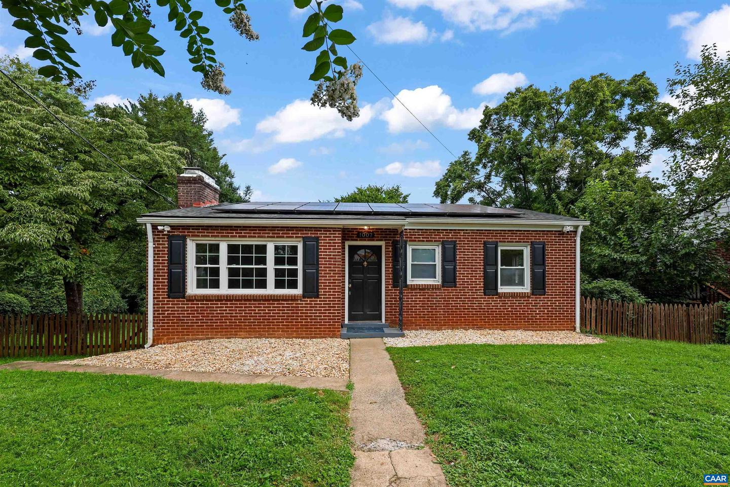 1007 SAINT CHARLES AVE, CHARLOTTESVILLE, Virginia 22901, 3 Bedrooms Bedrooms, ,2 BathroomsBathrooms,Residential,For sale,1007 SAINT CHARLES AVE,656133 MLS # 656133