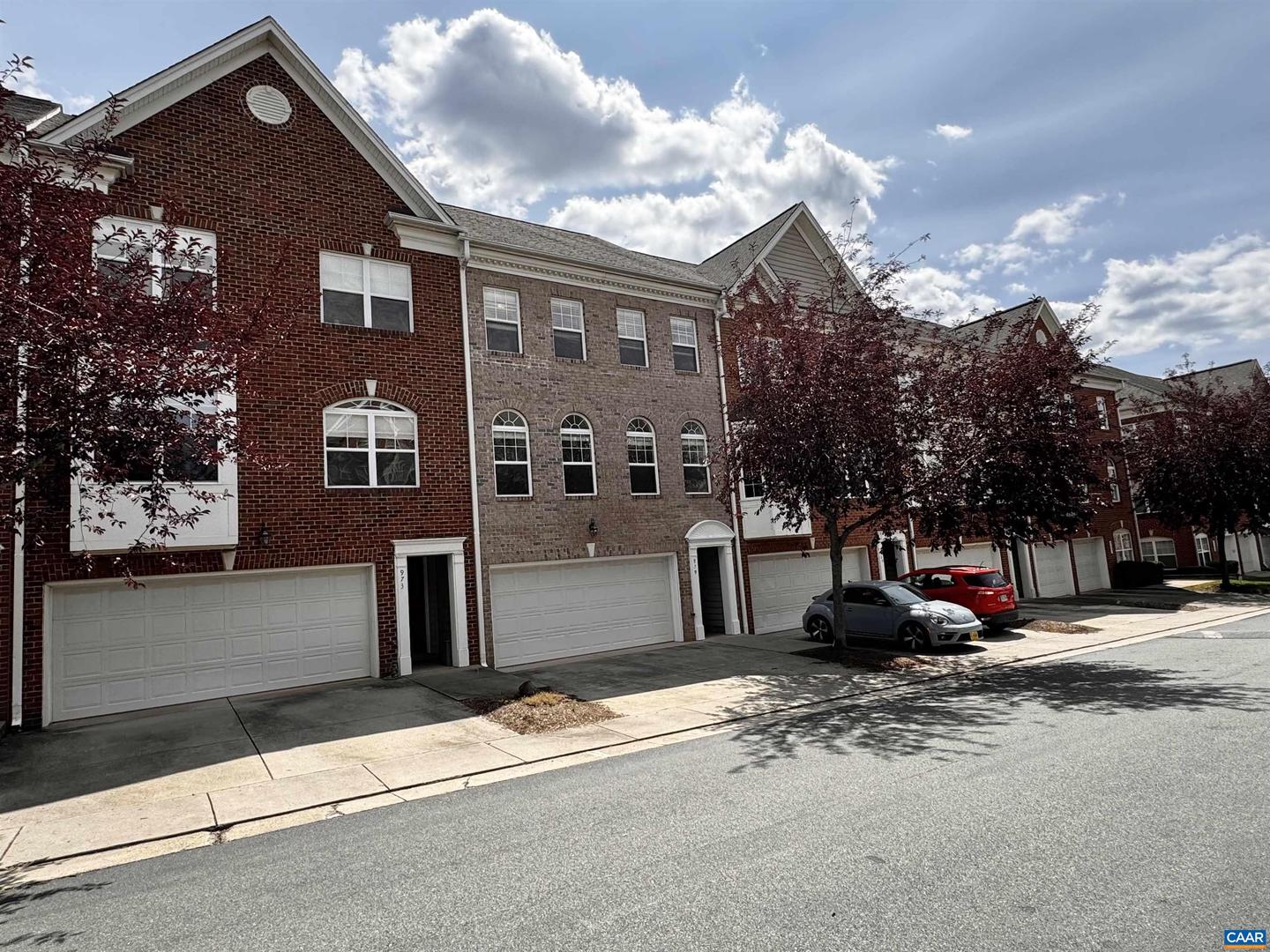 979 GLENWOOD STATION LN, CHARLOTTESVILLE, Virginia 22901, 3 Bedrooms Bedrooms, ,2 BathroomsBathrooms,Residential,For sale,979 GLENWOOD STATION LN,656205 MLS # 656205