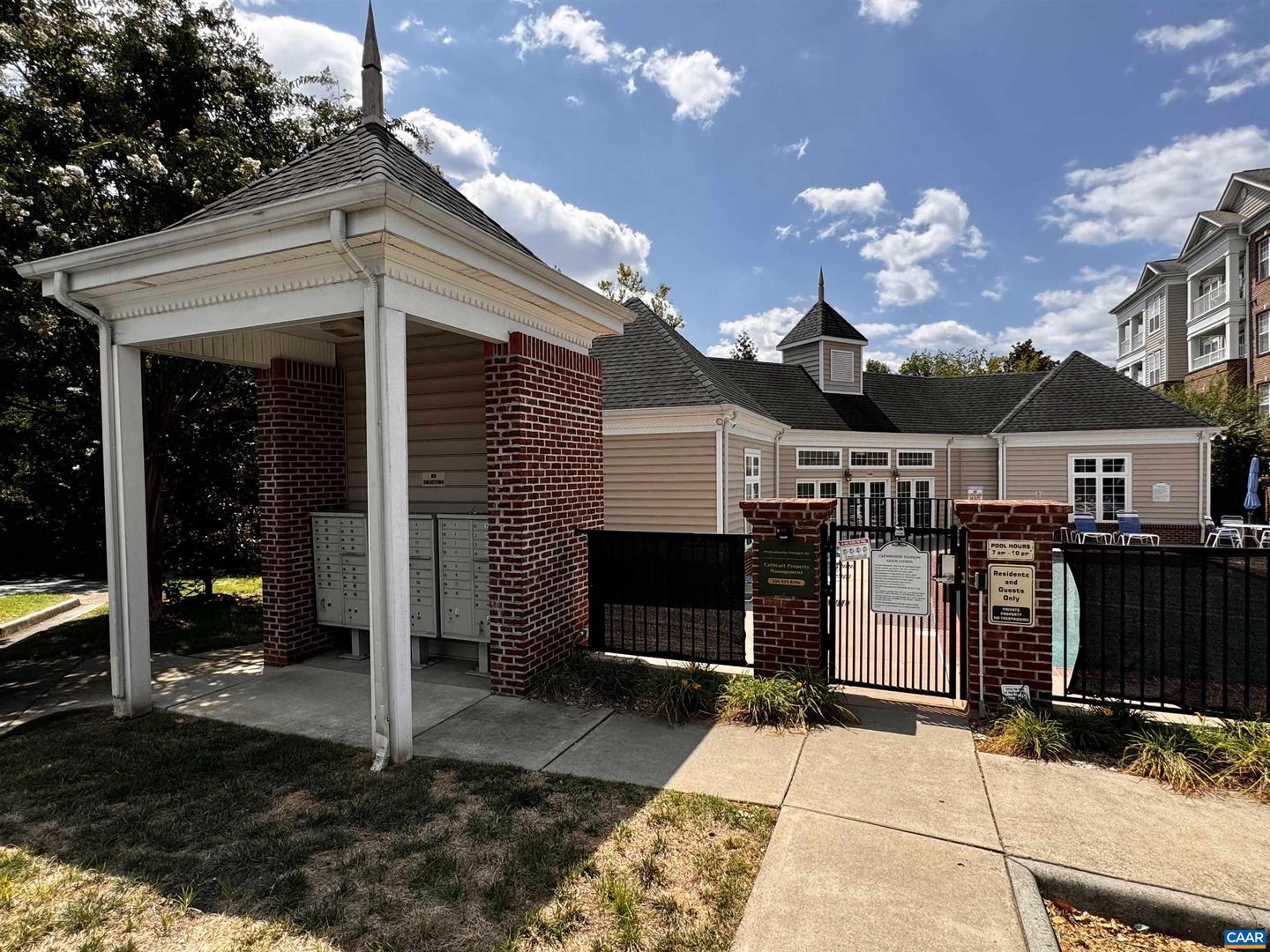 979 GLENWOOD STATION LN, CHARLOTTESVILLE, Virginia 22901, 3 Bedrooms Bedrooms, ,2 BathroomsBathrooms,Residential,For sale,979 GLENWOOD STATION LN,656205 MLS # 656205