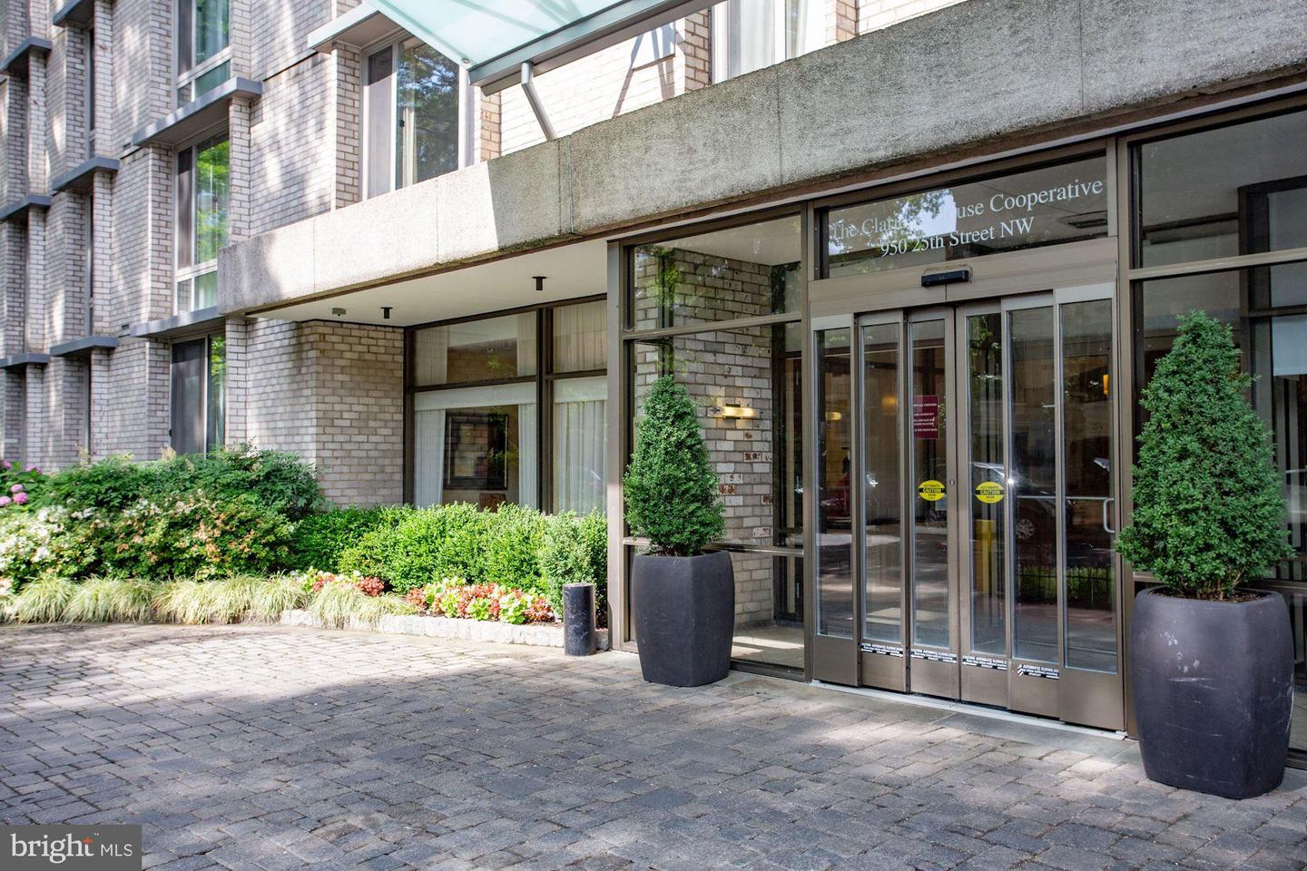 950 25TH ST NW #721N, WASHINGTON, District Of Columbia 20037, 1 Bedroom Bedrooms, 3 Rooms Rooms,1 BathroomBathrooms,Residential,For sale,950 25TH ST NW #721N,DCDC2156050 MLS # DCDC2156050