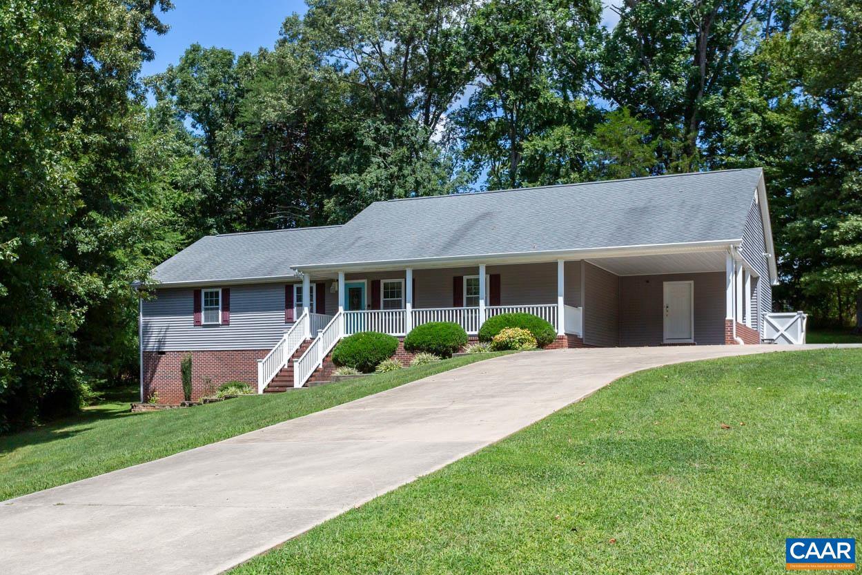 202 SMITH DR, FARMVILLE, Virginia 23901, 3 Bedrooms Bedrooms, ,2 BathroomsBathrooms,Residential,For sale,202 SMITH DR,656168 MLS # 656168