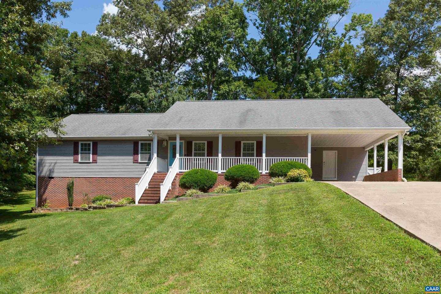 202 SMITH DR, FARMVILLE, Virginia 23901, 3 Bedrooms Bedrooms, ,2 BathroomsBathrooms,Residential,For sale,202 SMITH DR,656168 MLS # 656168
